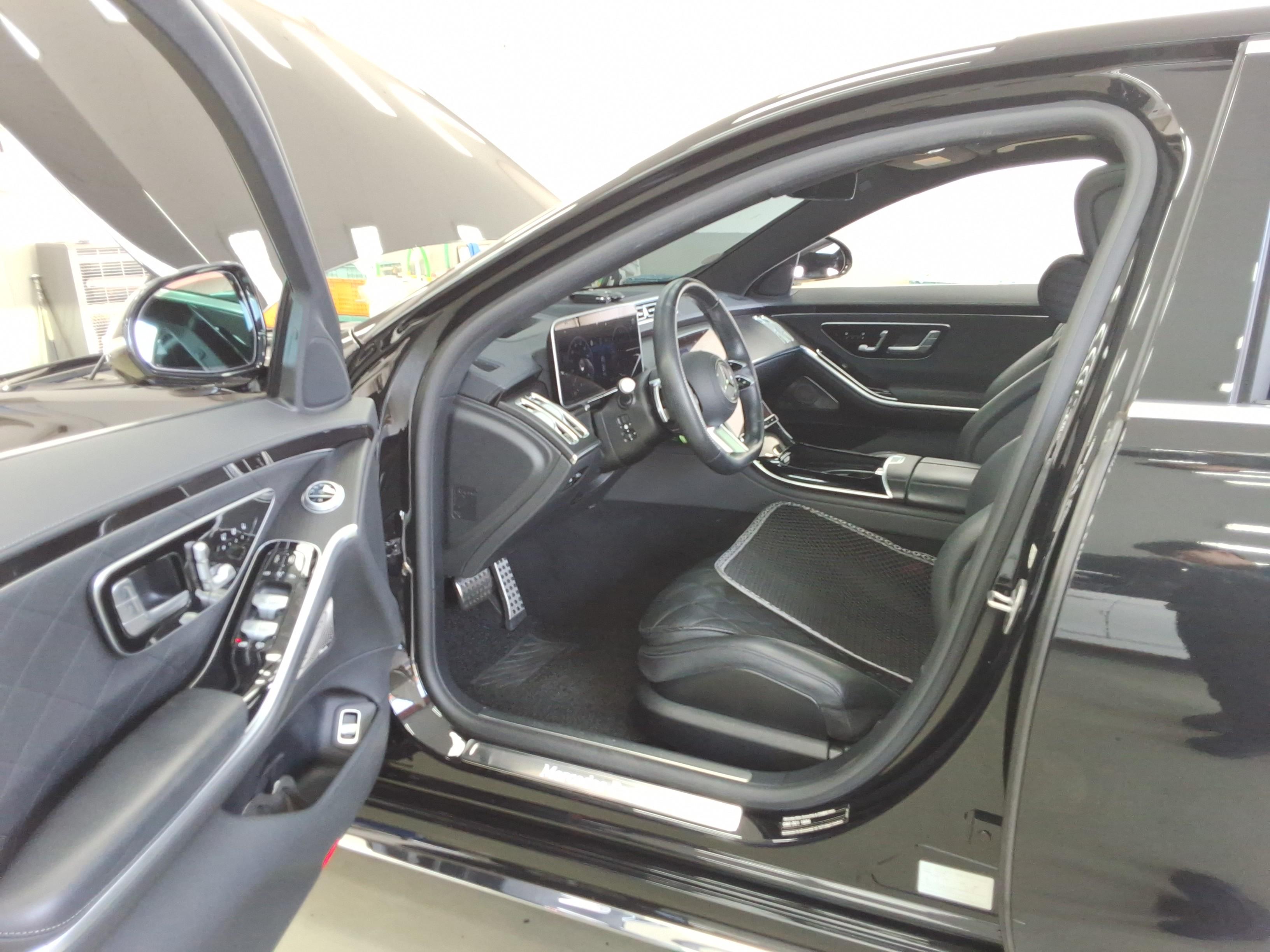 مرسيدس بنز إس كلاس 2023 - صورة 9