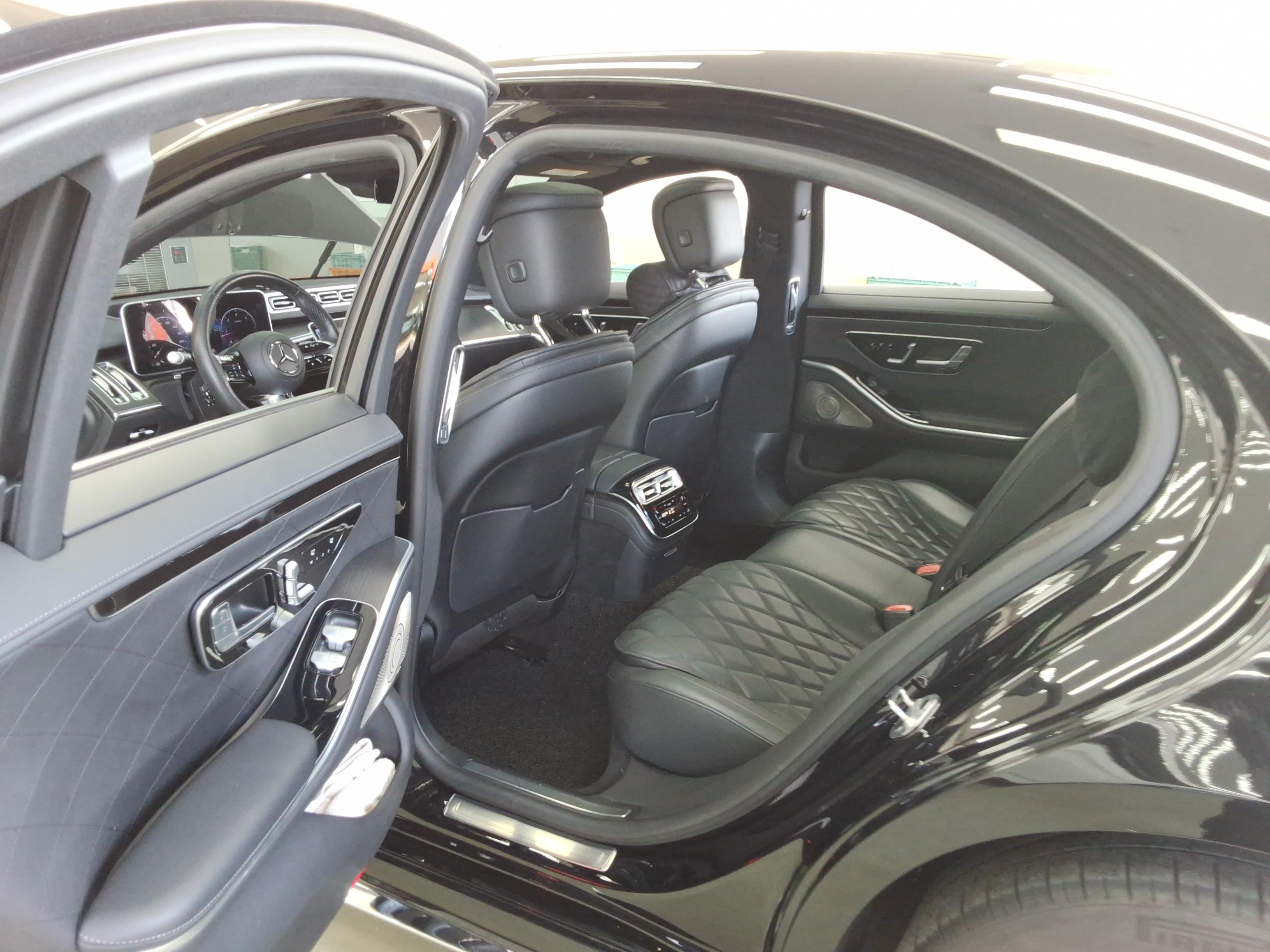 مرسيدس بنز إس كلاس 2023 - صورة 10