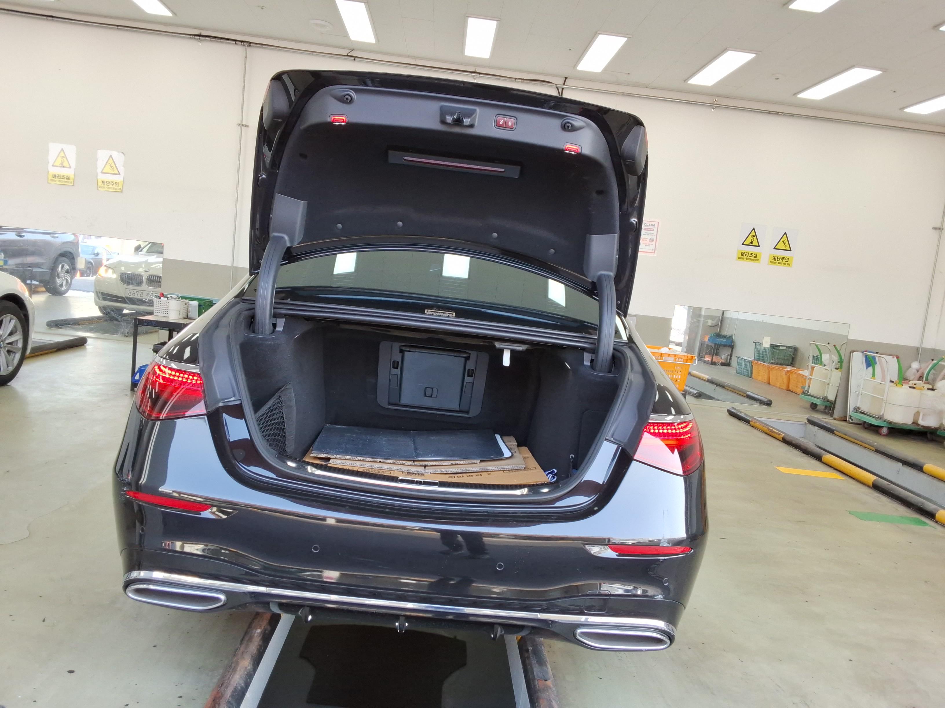 مرسيدس بنز إس كلاس 2023 - صورة 14