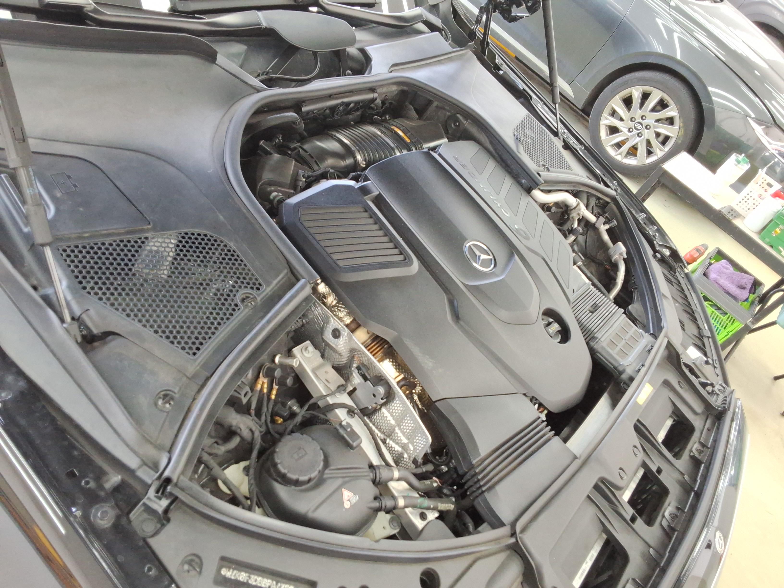 مرسيدس بنز إس كلاس 2023 - صورة 20