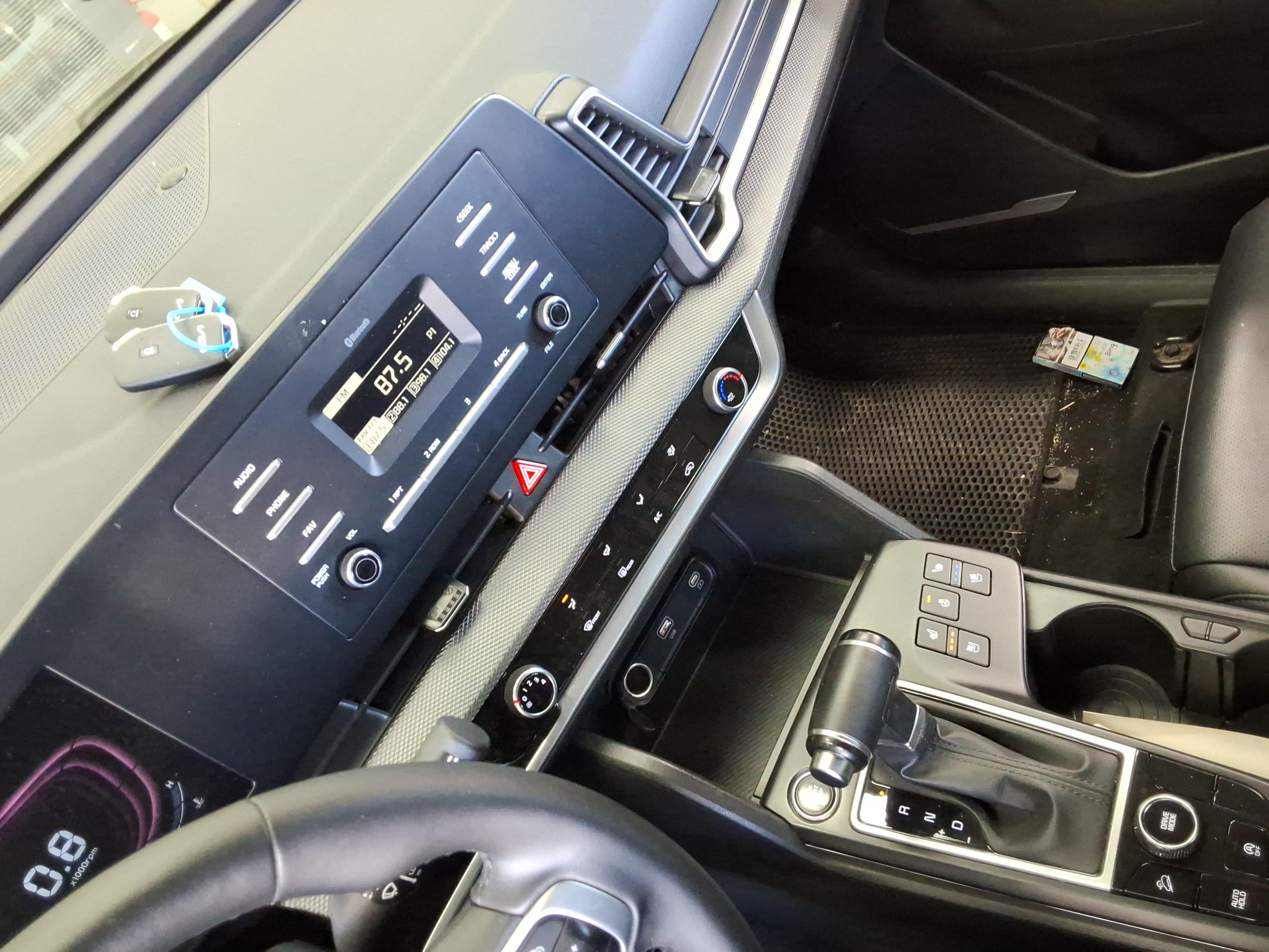2022 - kia sportage