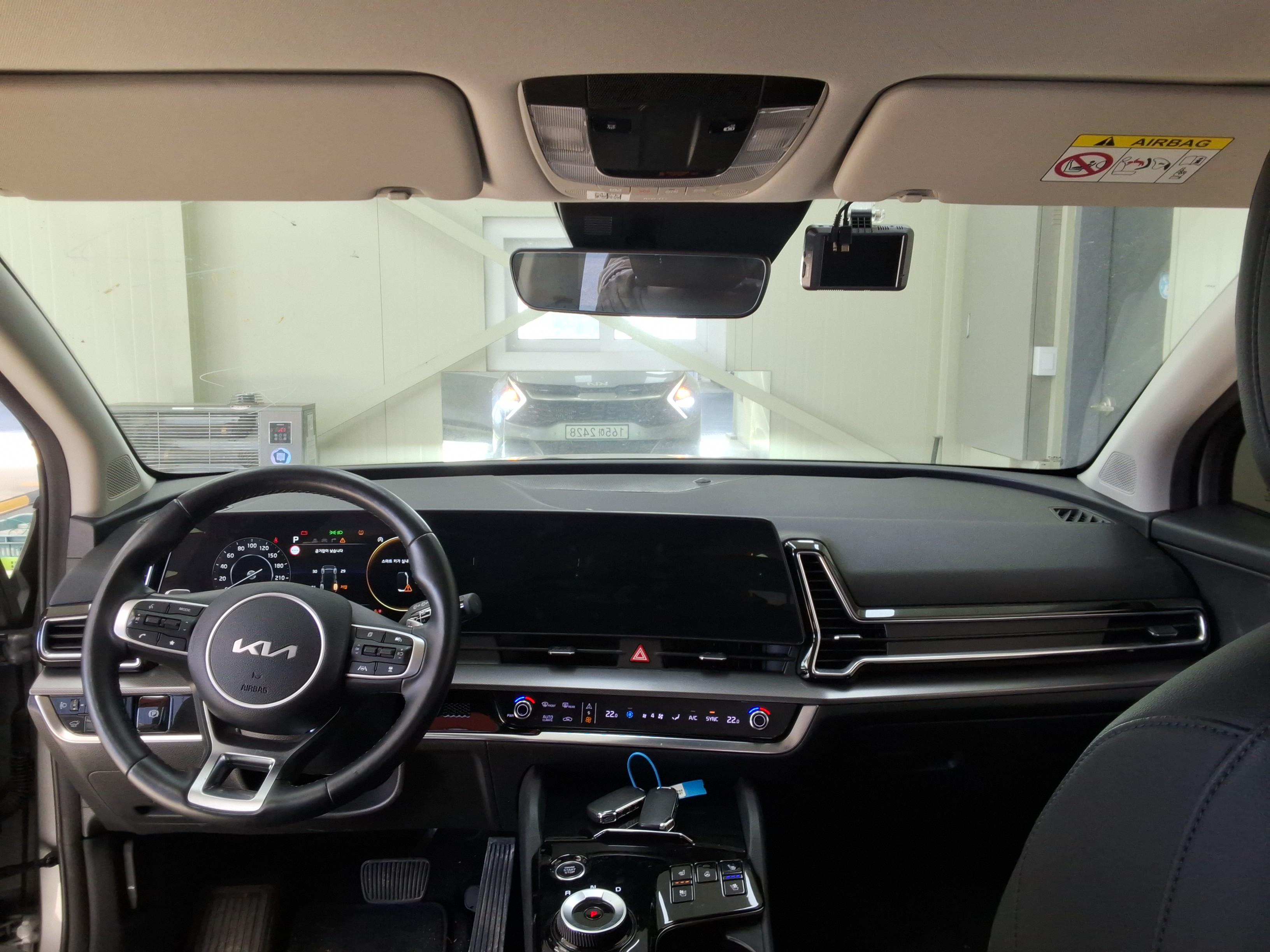 2022 - kia sportage