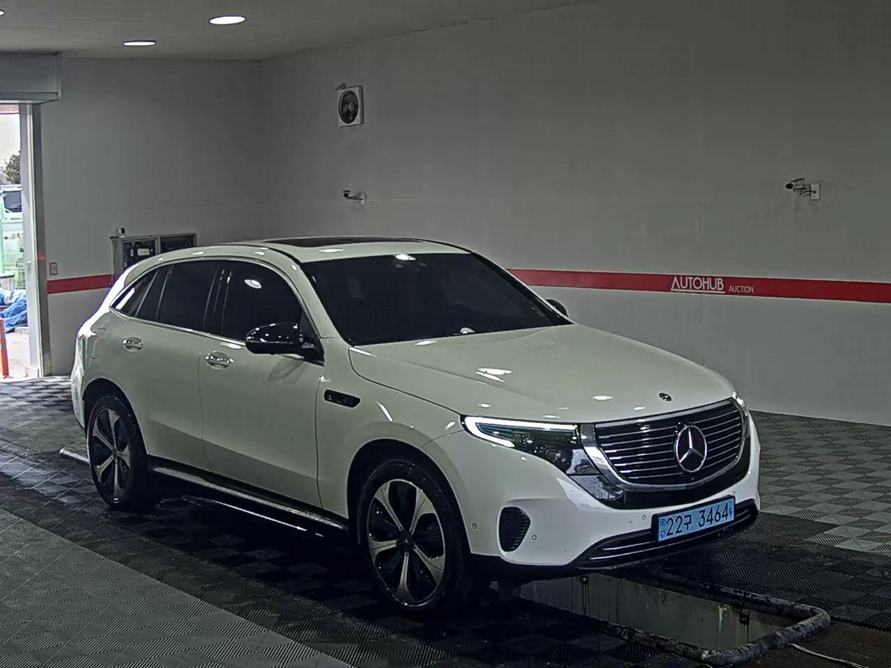 مرسيدس بنز EQC - 2