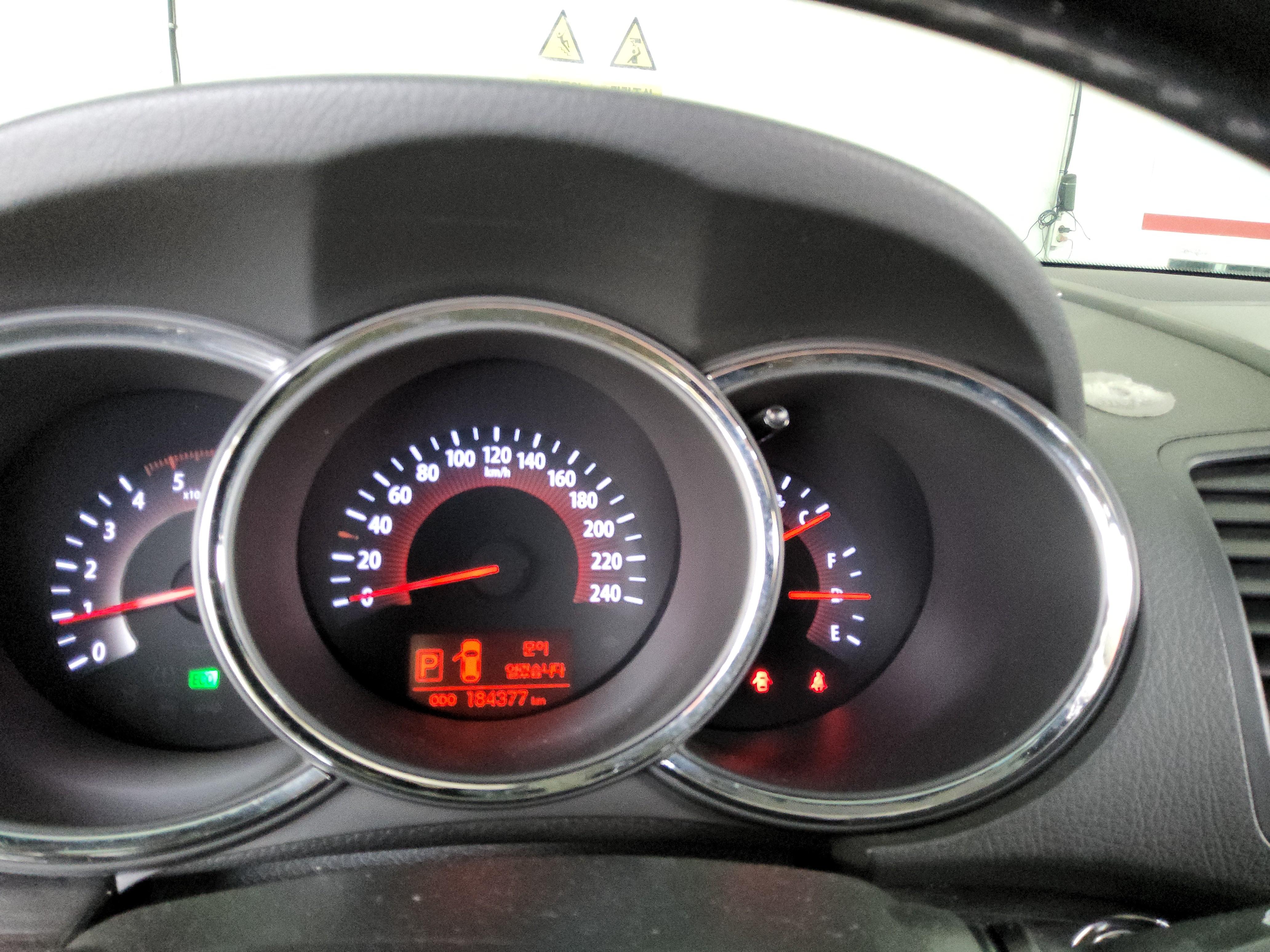 Kia Sorento 2011 - Image 8