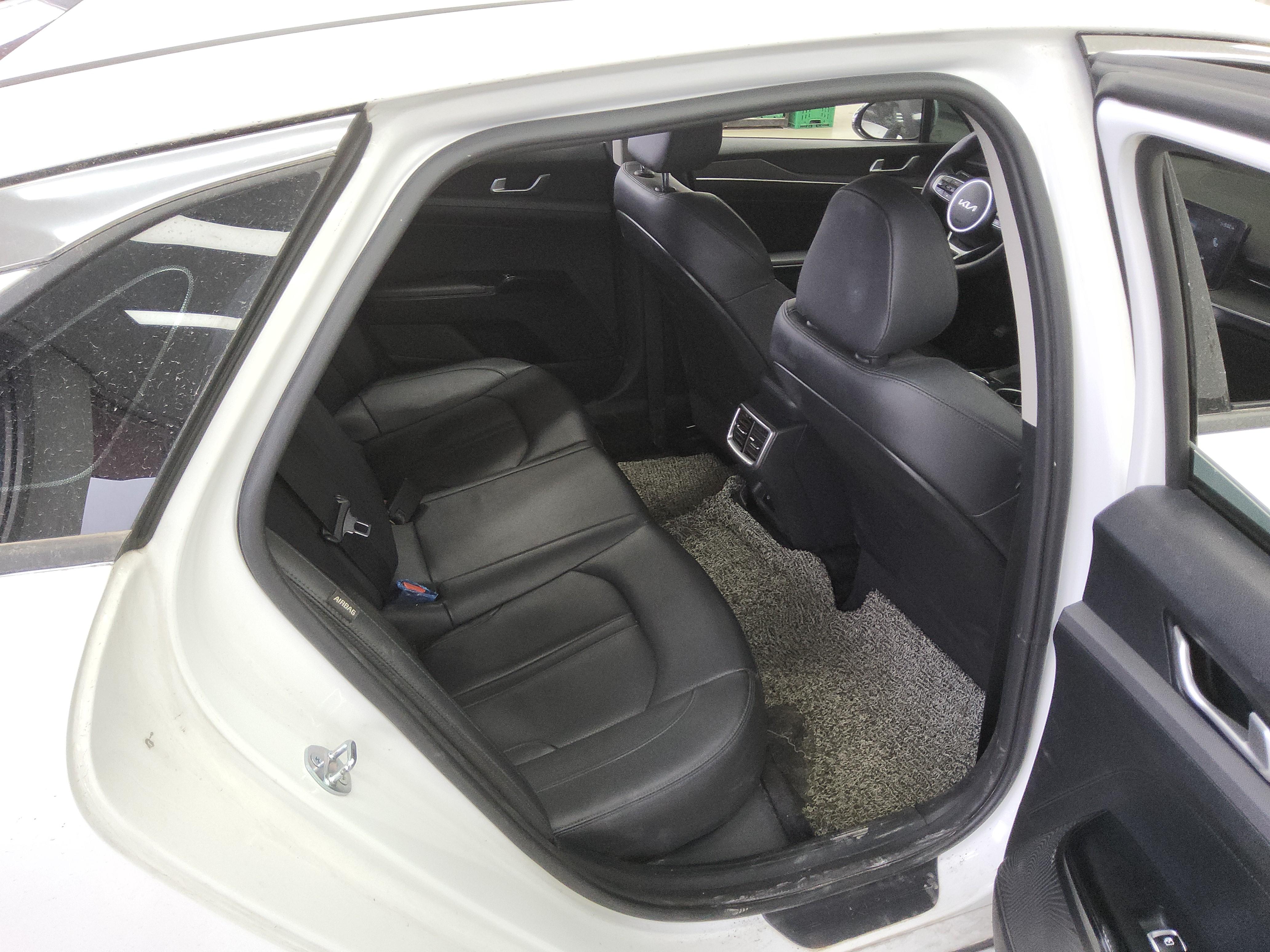 Kia K5 2024 - Image 12