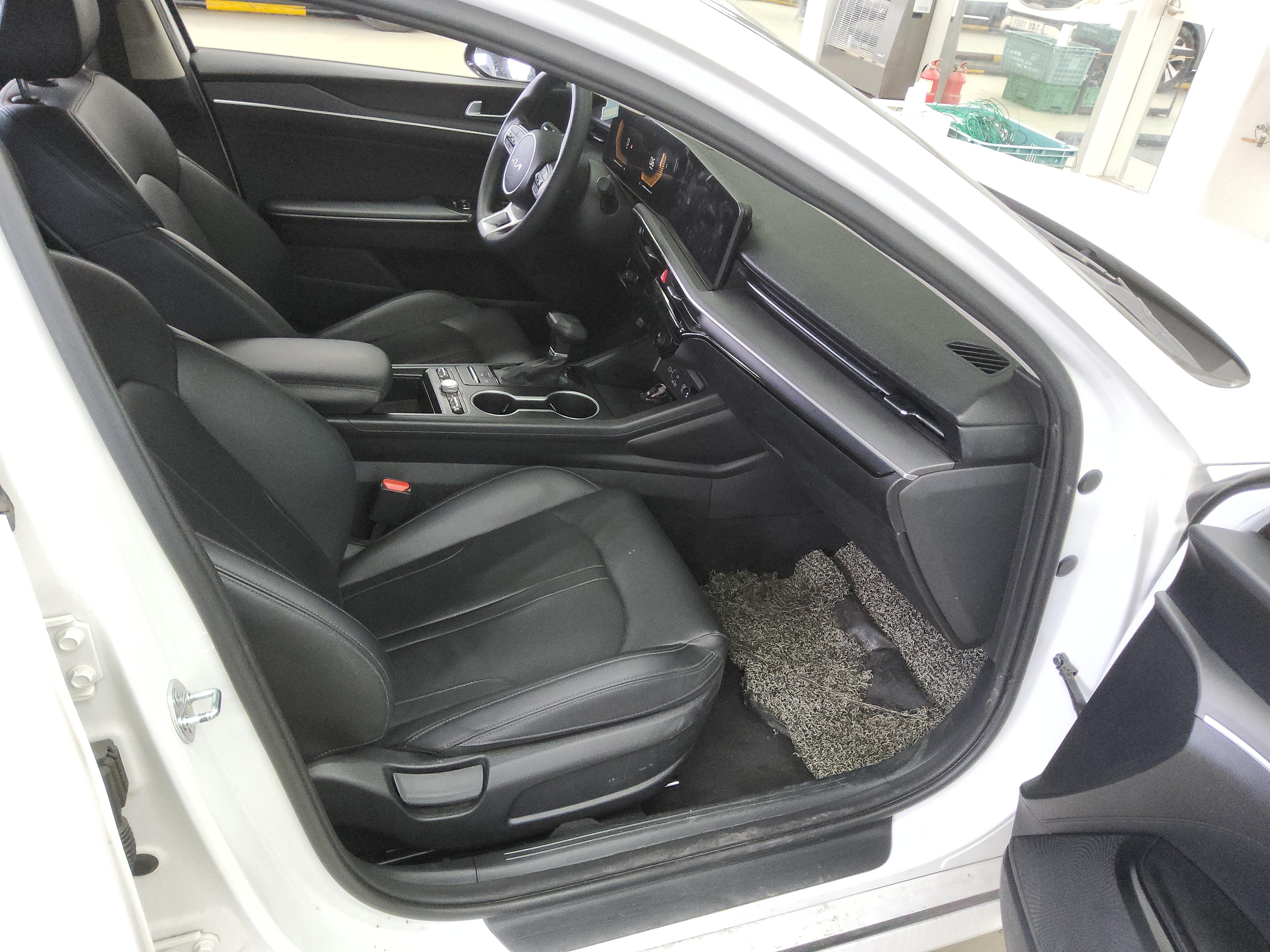 Kia K5 2024 - Image 13