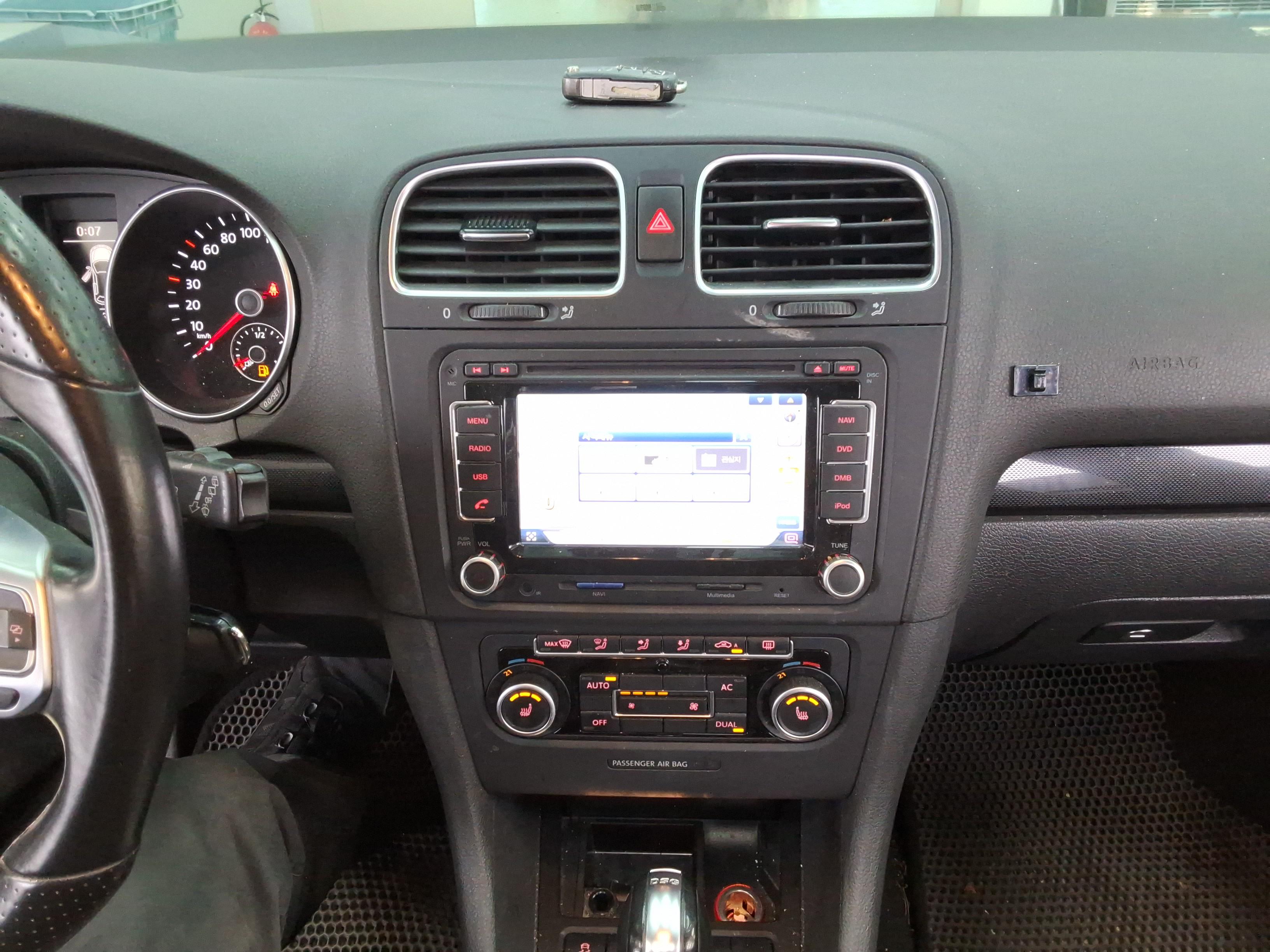 Volkswagen Golf - 18
