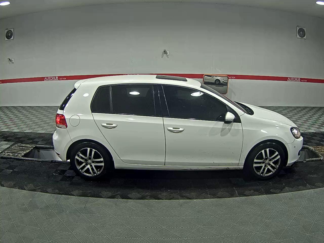 Volkswagen Golf - 3