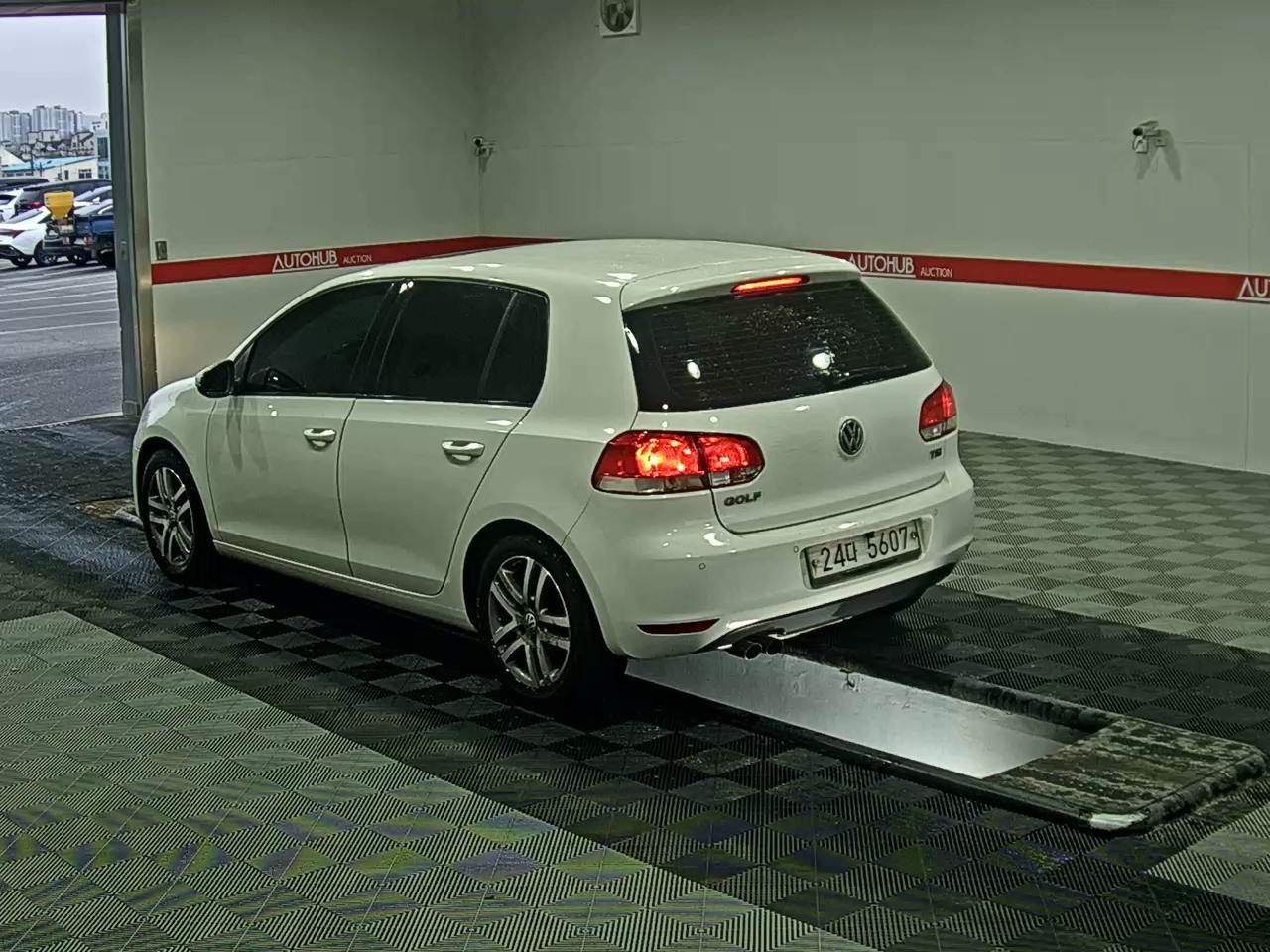 Volkswagen Golf - 5