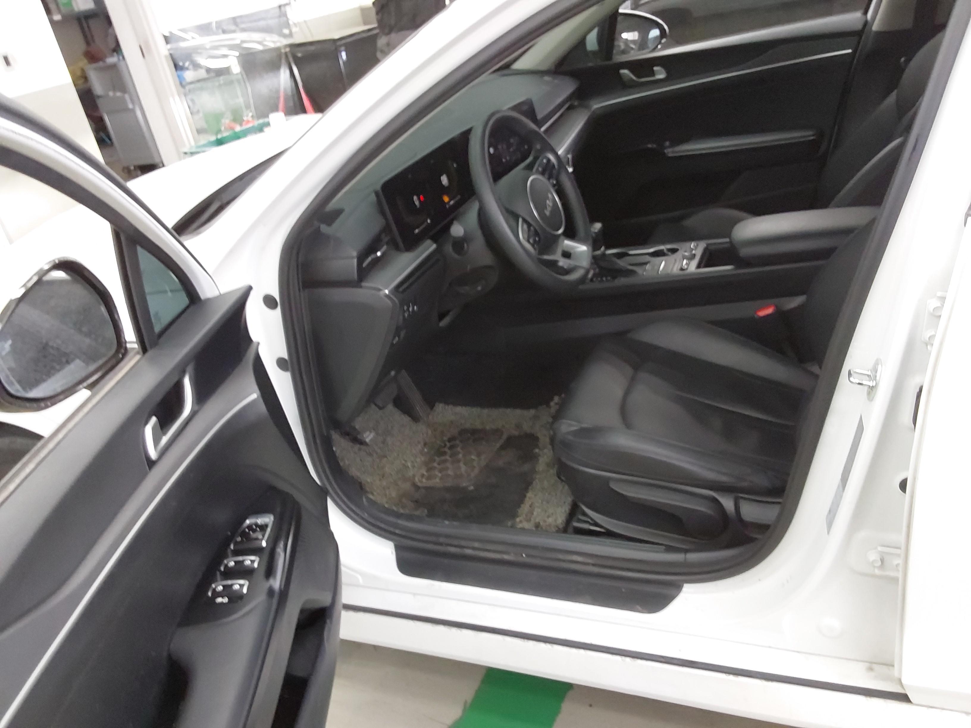 Kia K5 2024 - Image 9
