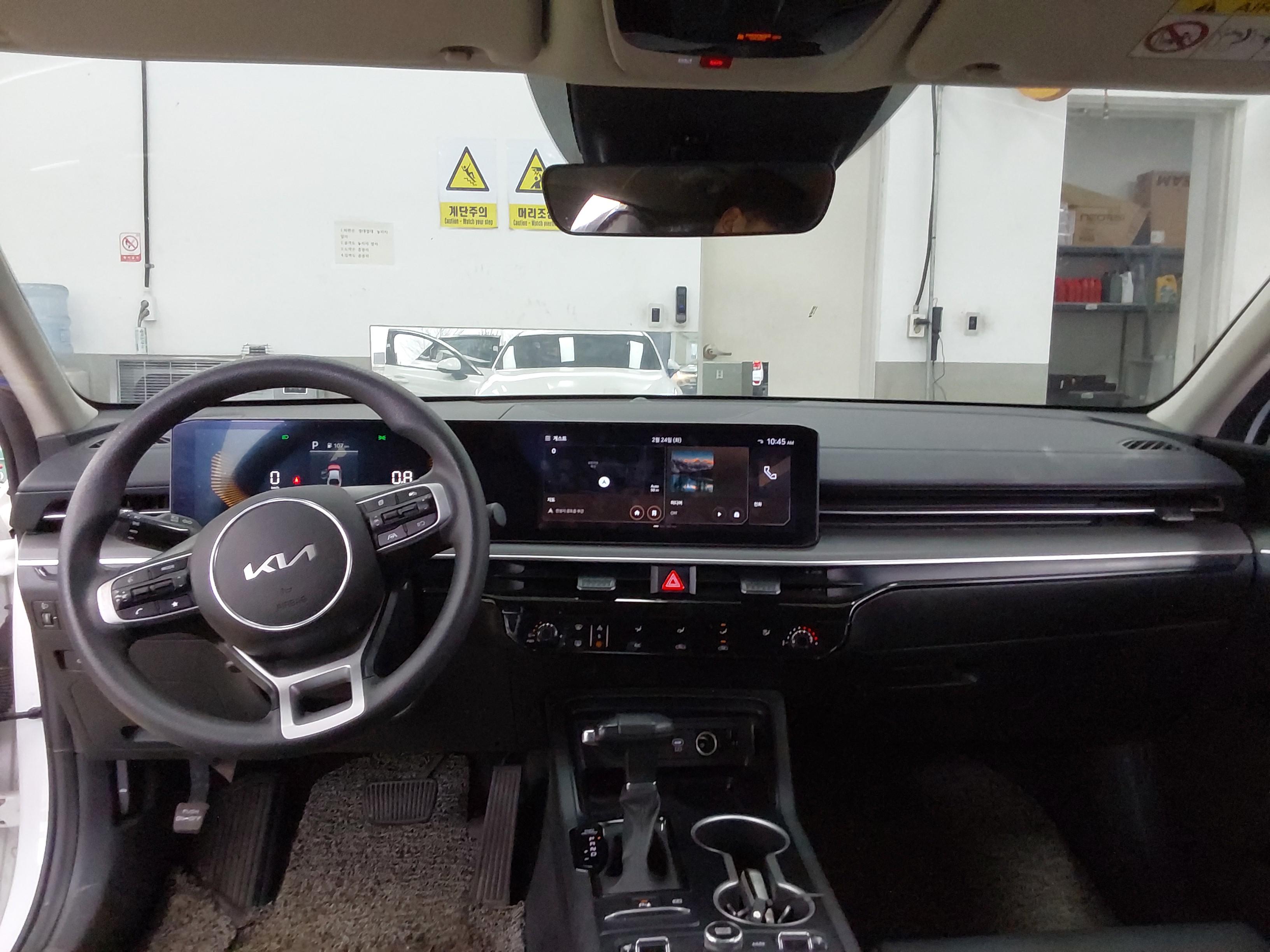 Kia K5 2024 - Image 10