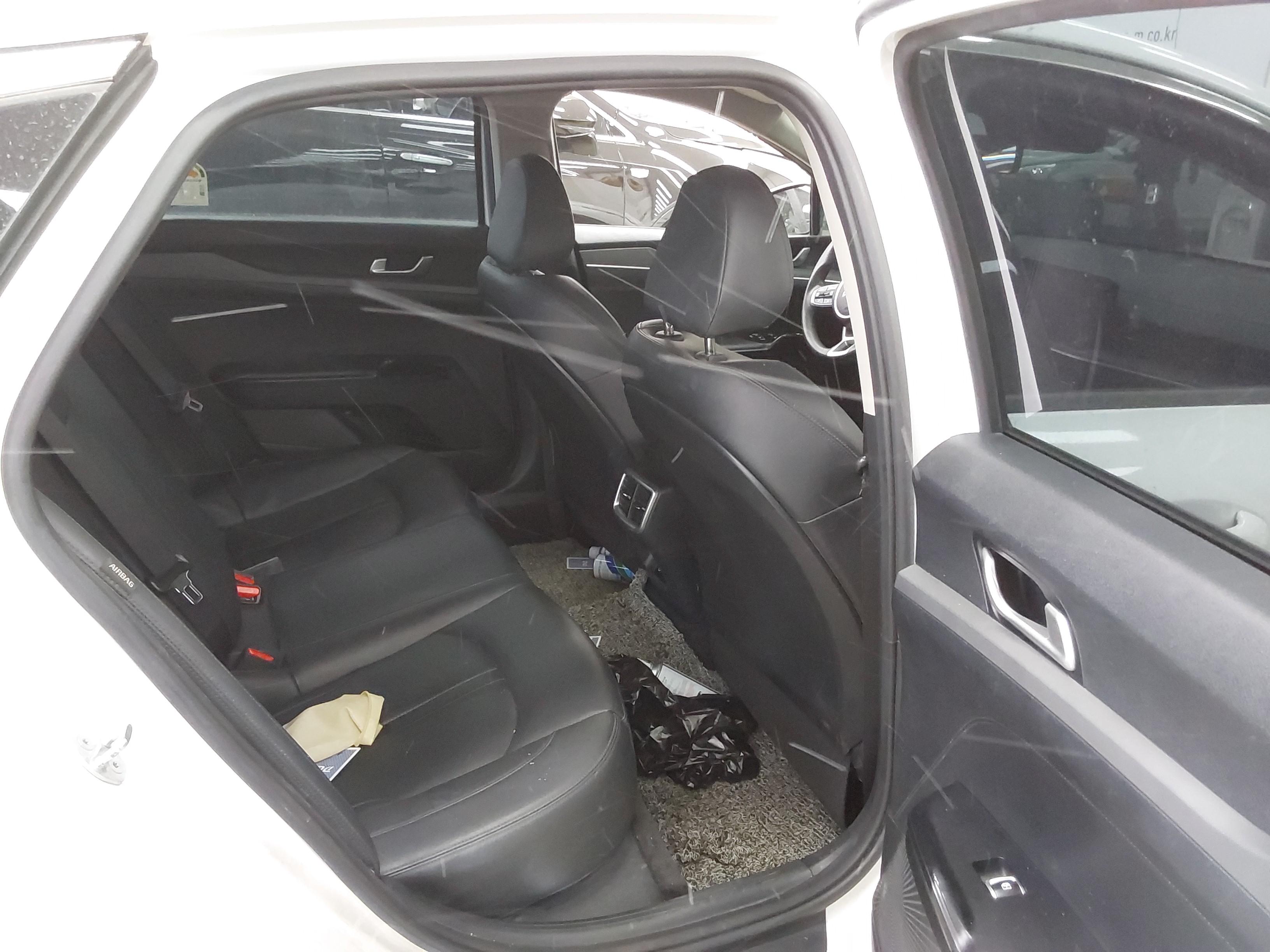 Kia K5 2024 - Image 13