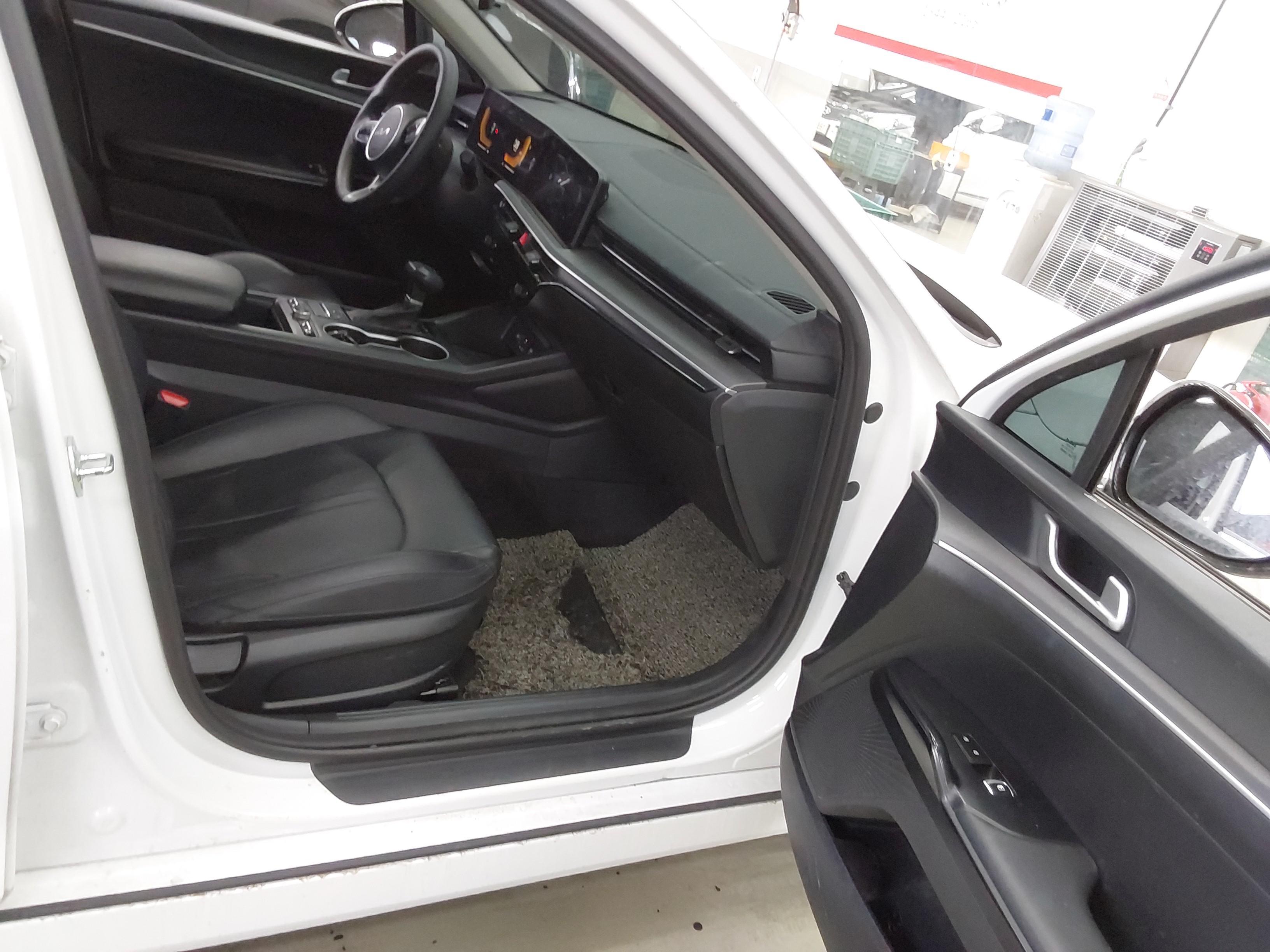 Kia K5 2024 - Image 14