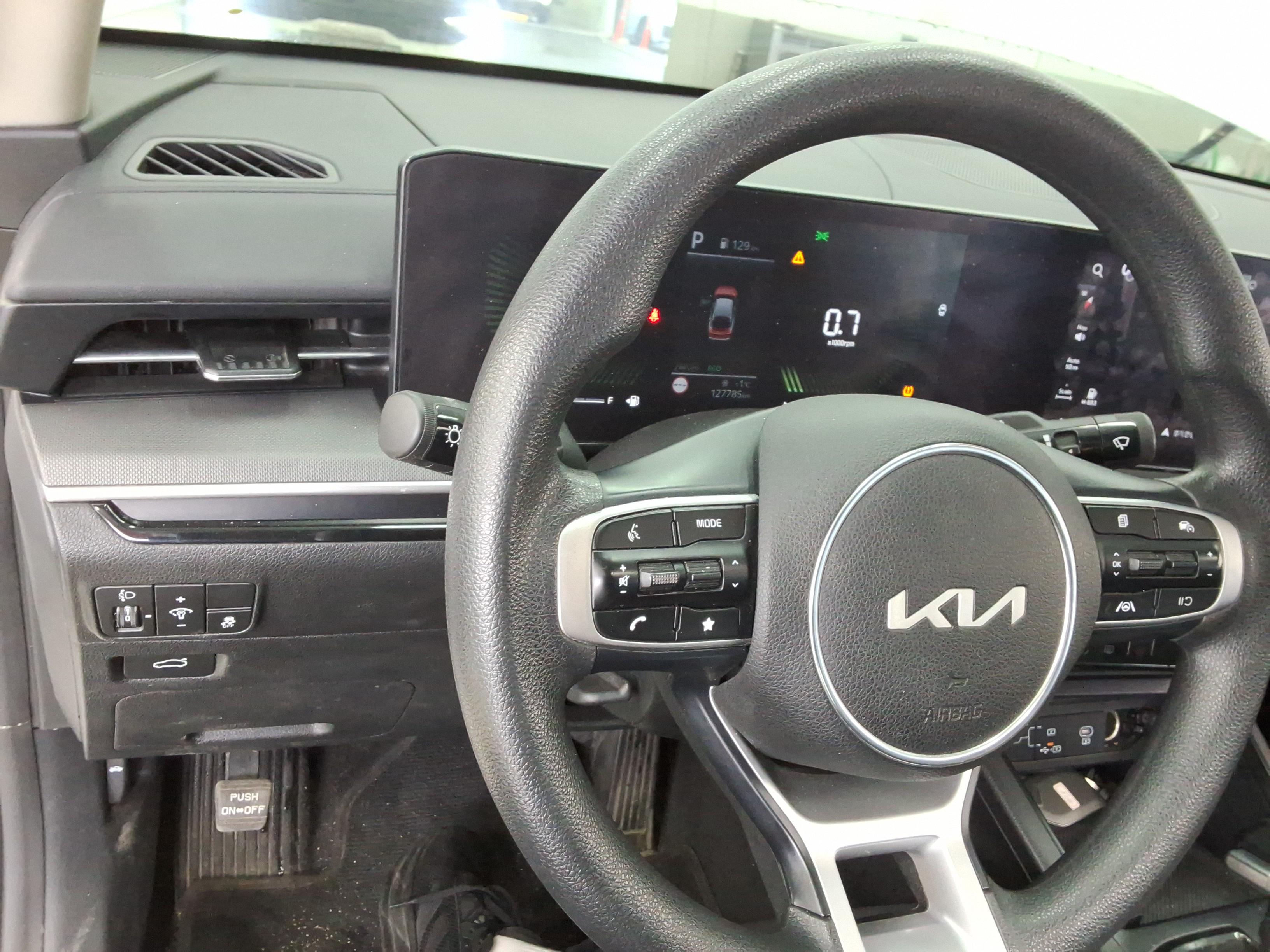 كيا K5 2024 - صورة 15