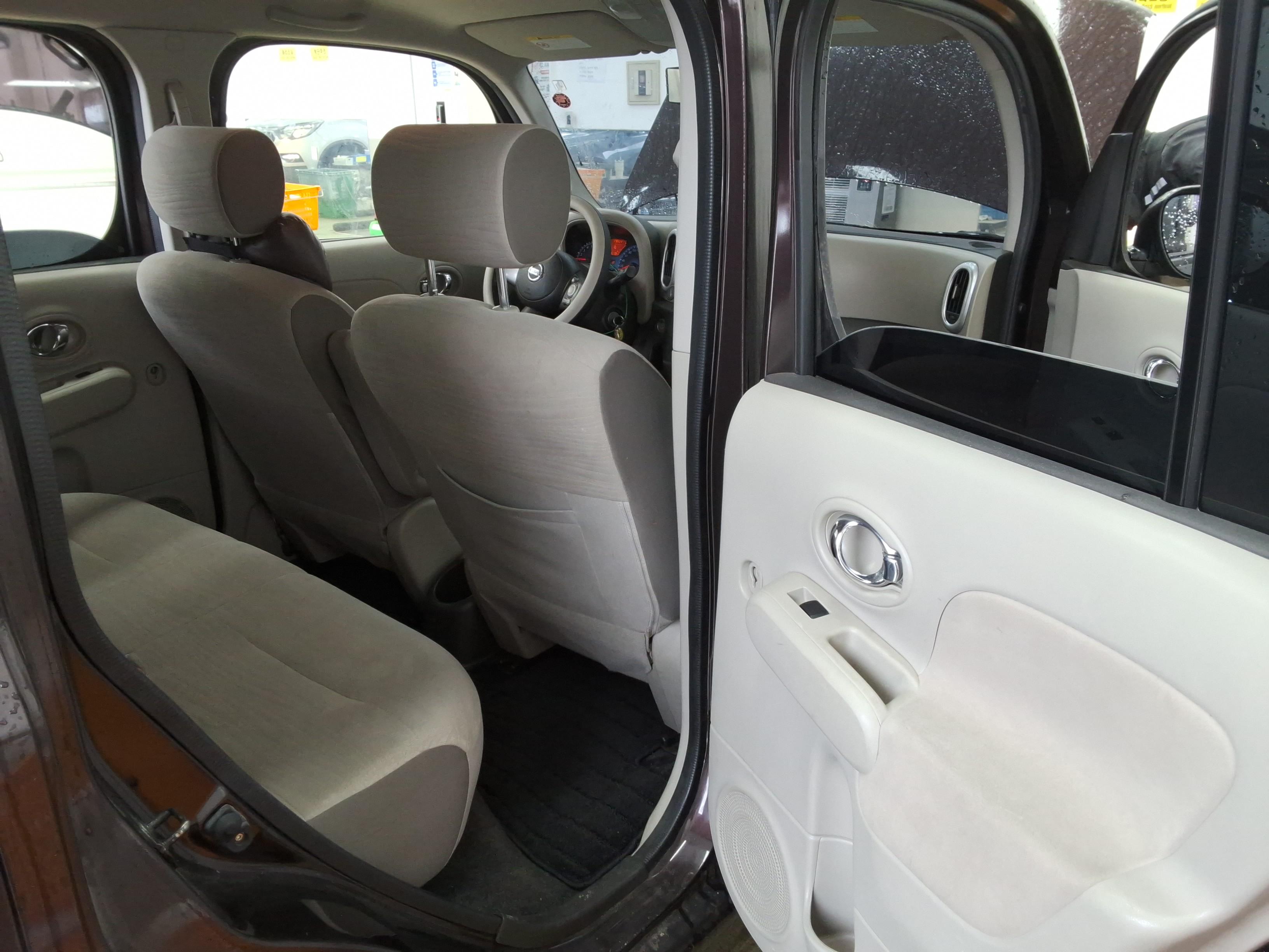 Nissan Cube - 11