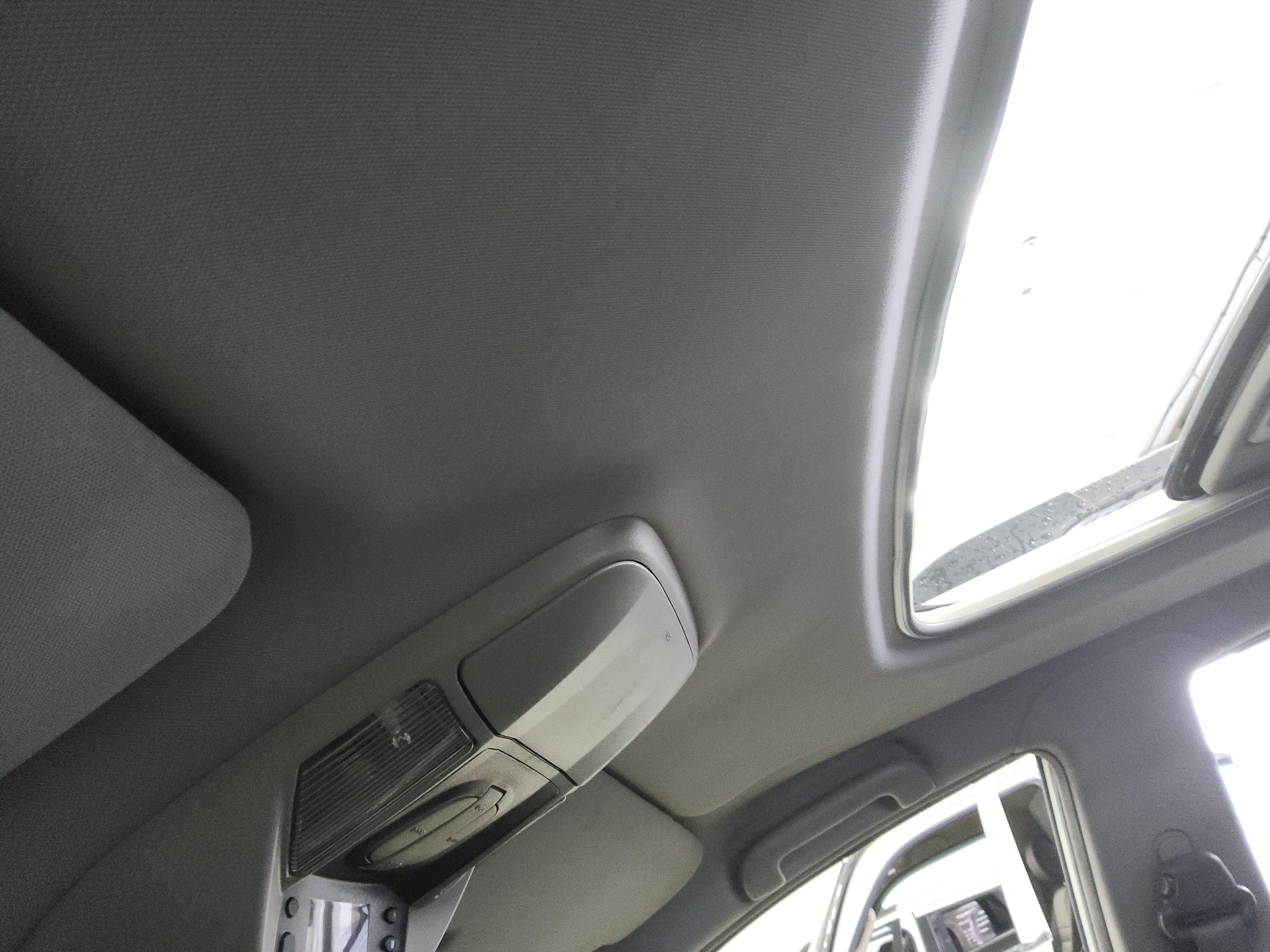 سانج يونج كوراندو توريزمو 2015 - صورة 18