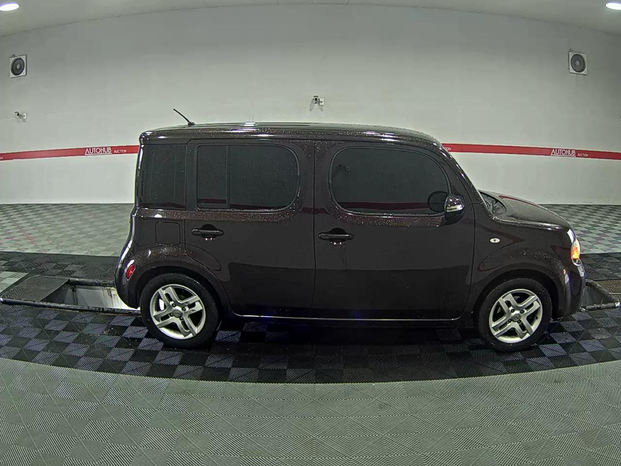 Nissan Cube - 3