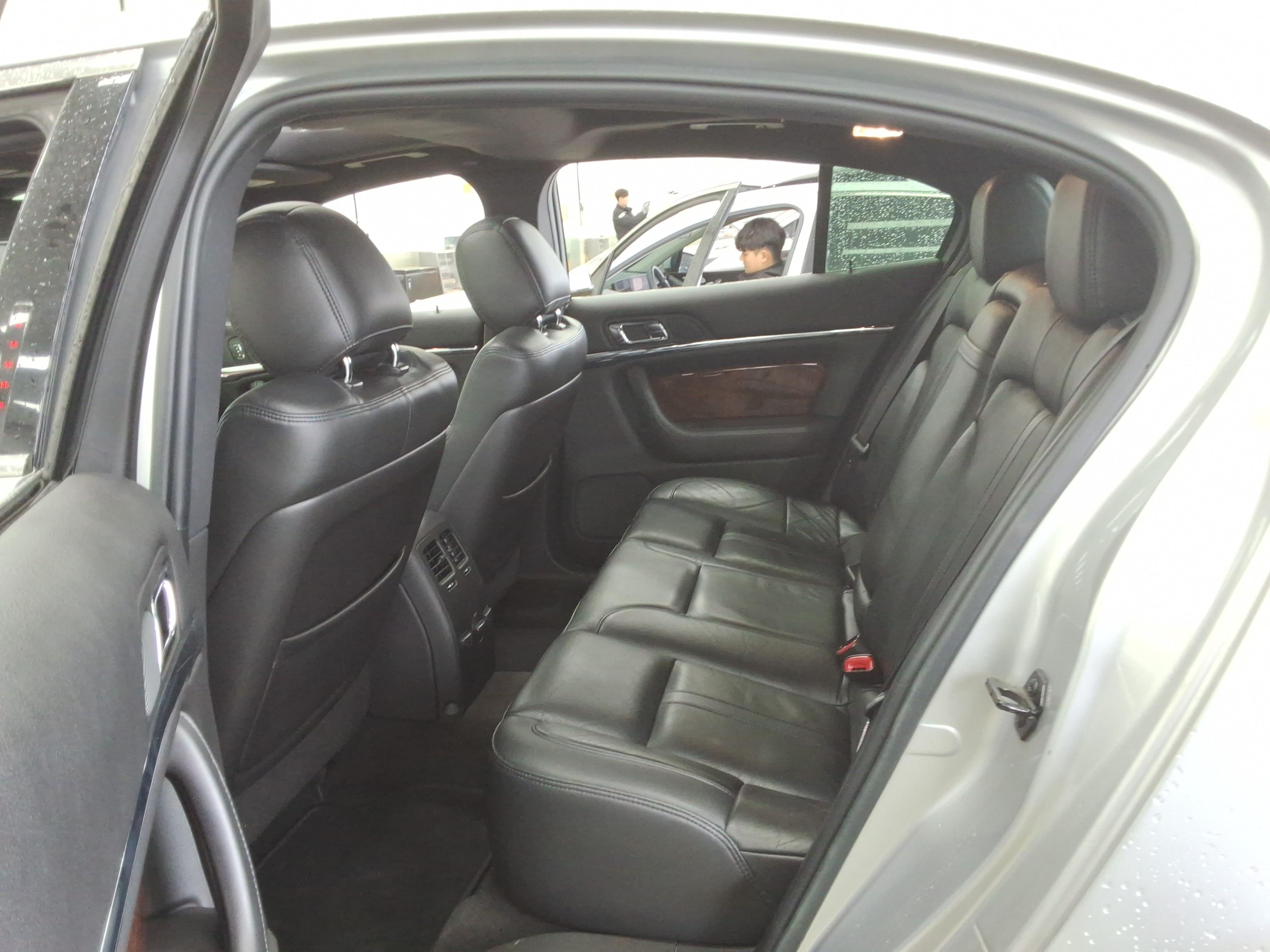 لينكولن MKS 2014 - صورة 12