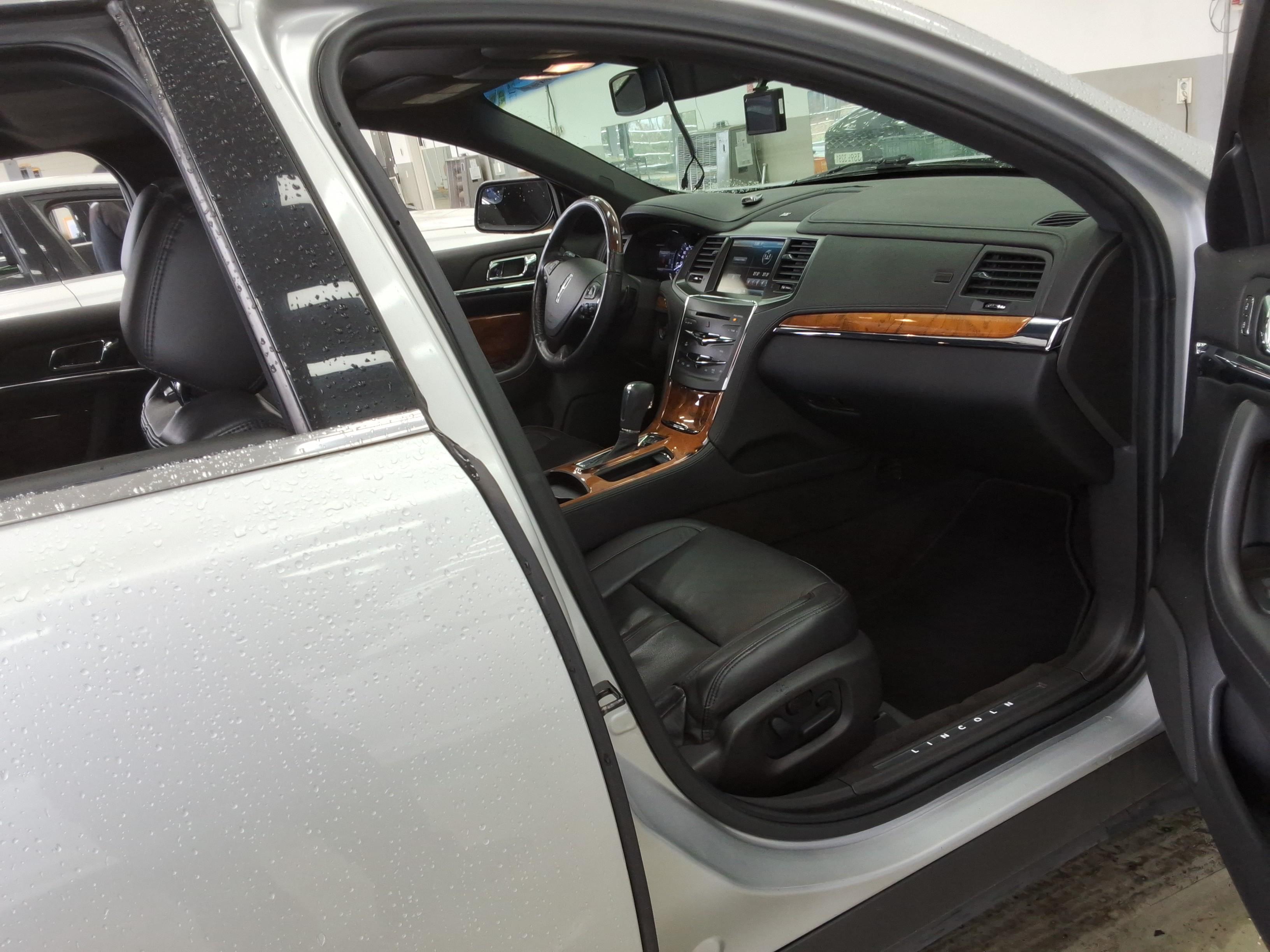 لينكولن MKS 2014 - صورة 14