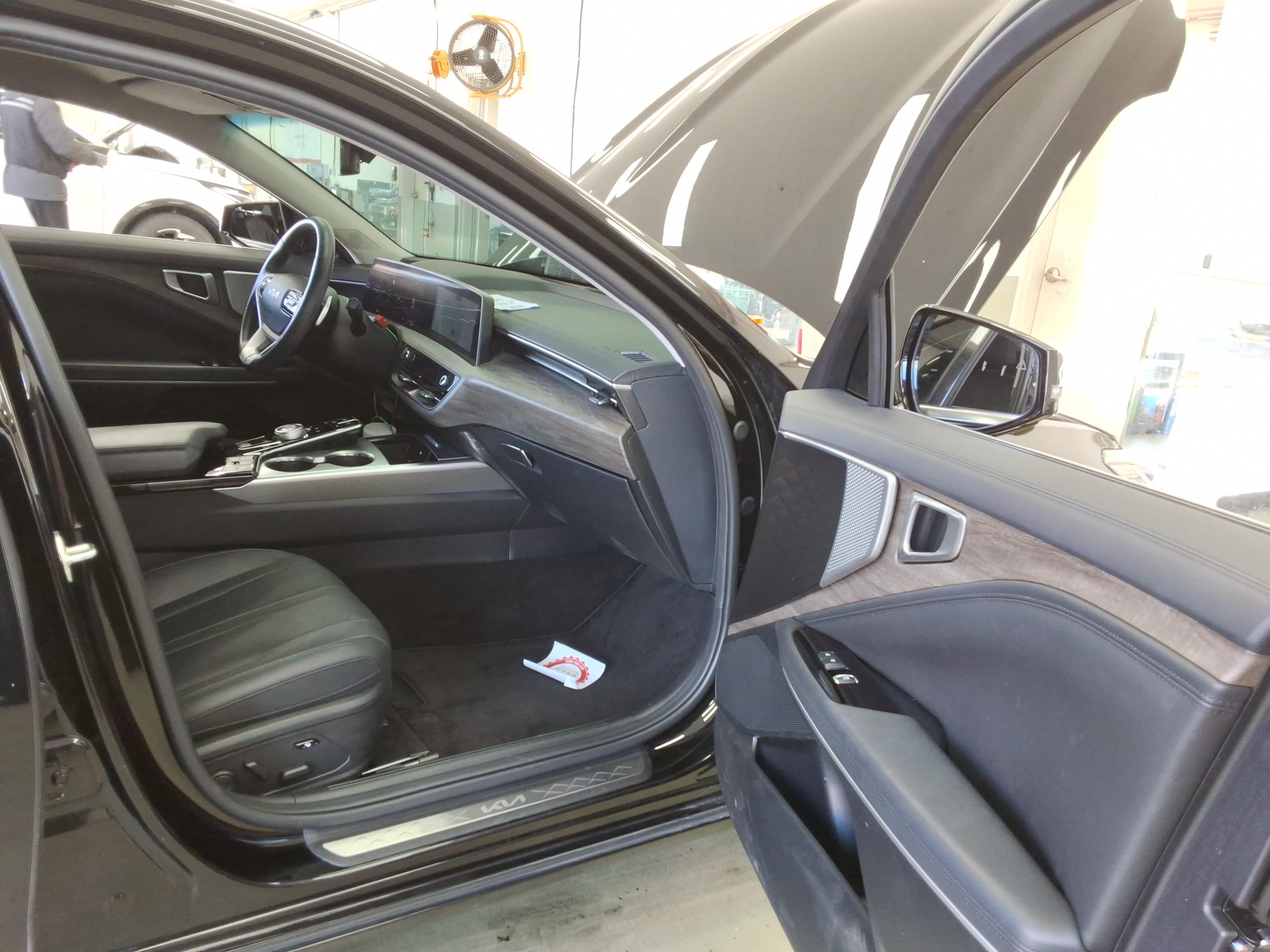 كيا K8 2023 - صورة 12