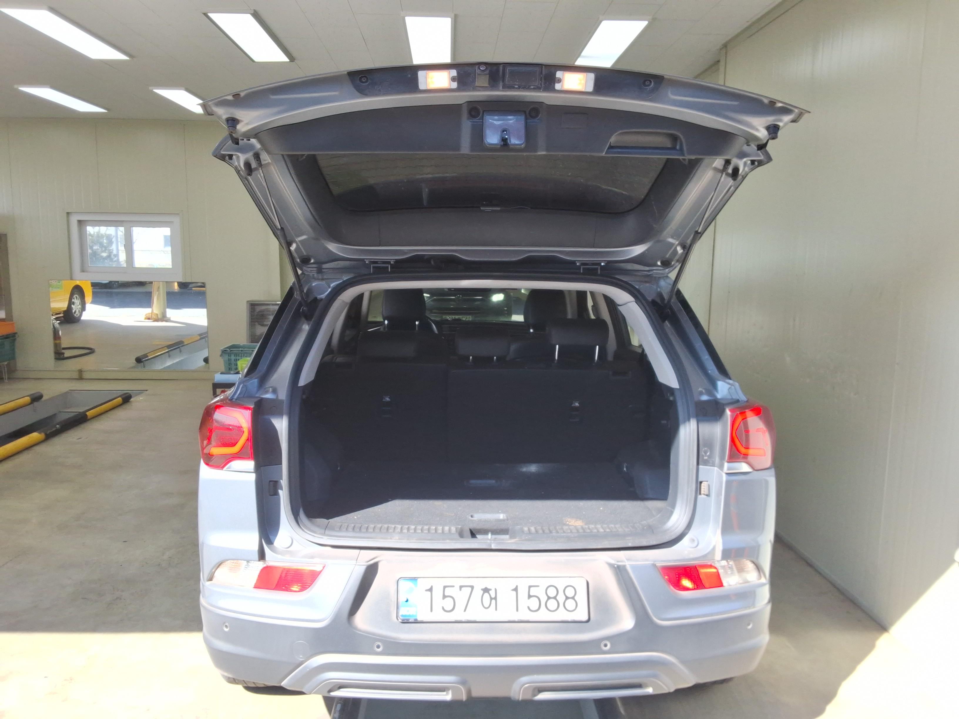 KG Mobility Korando - 12
