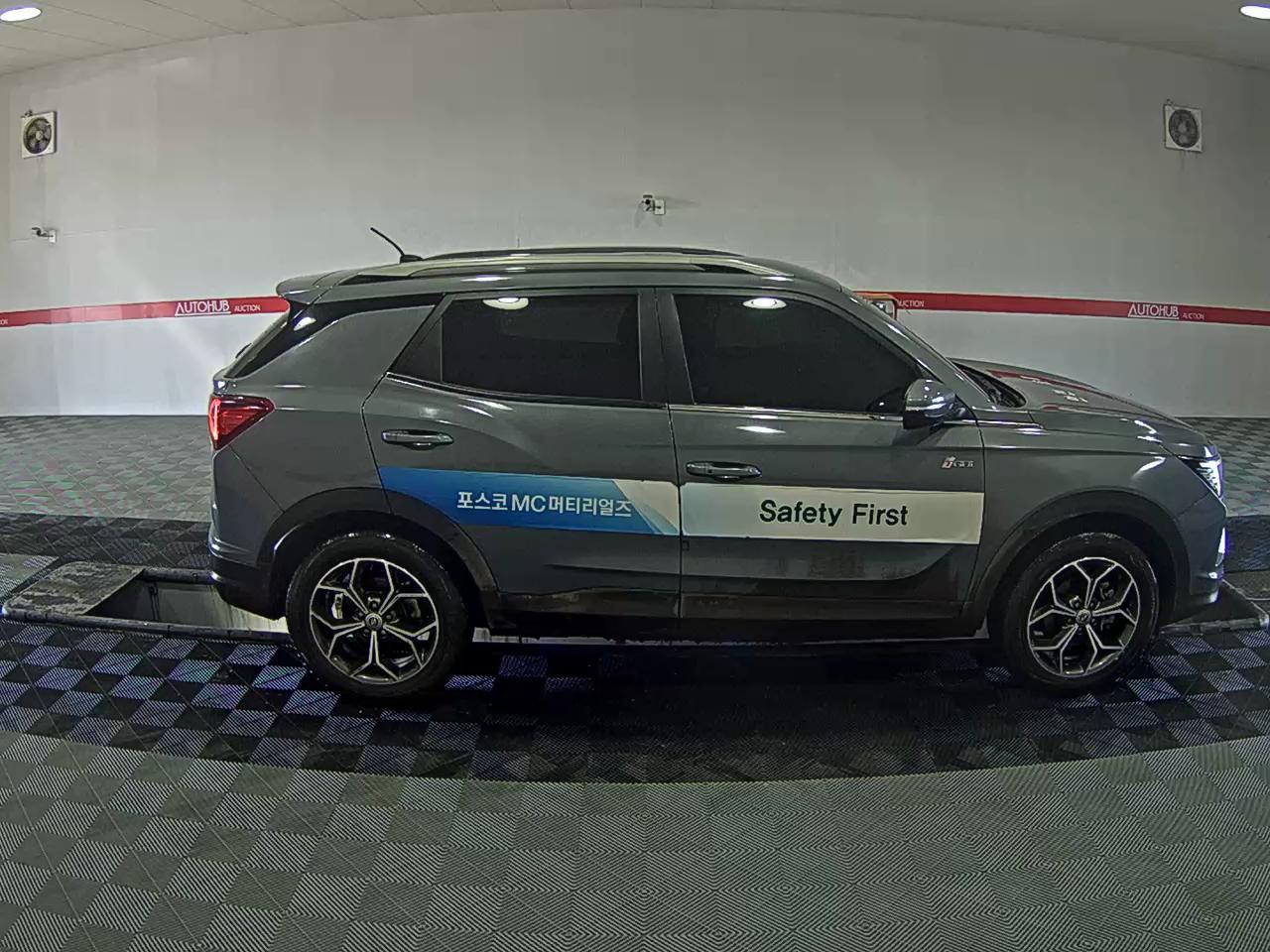 KG Mobility Korando - 3