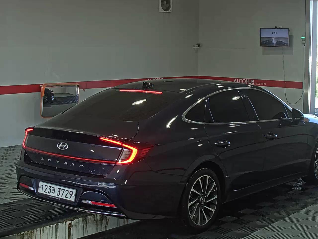 Hyundai Sonata 2020 - Image 4