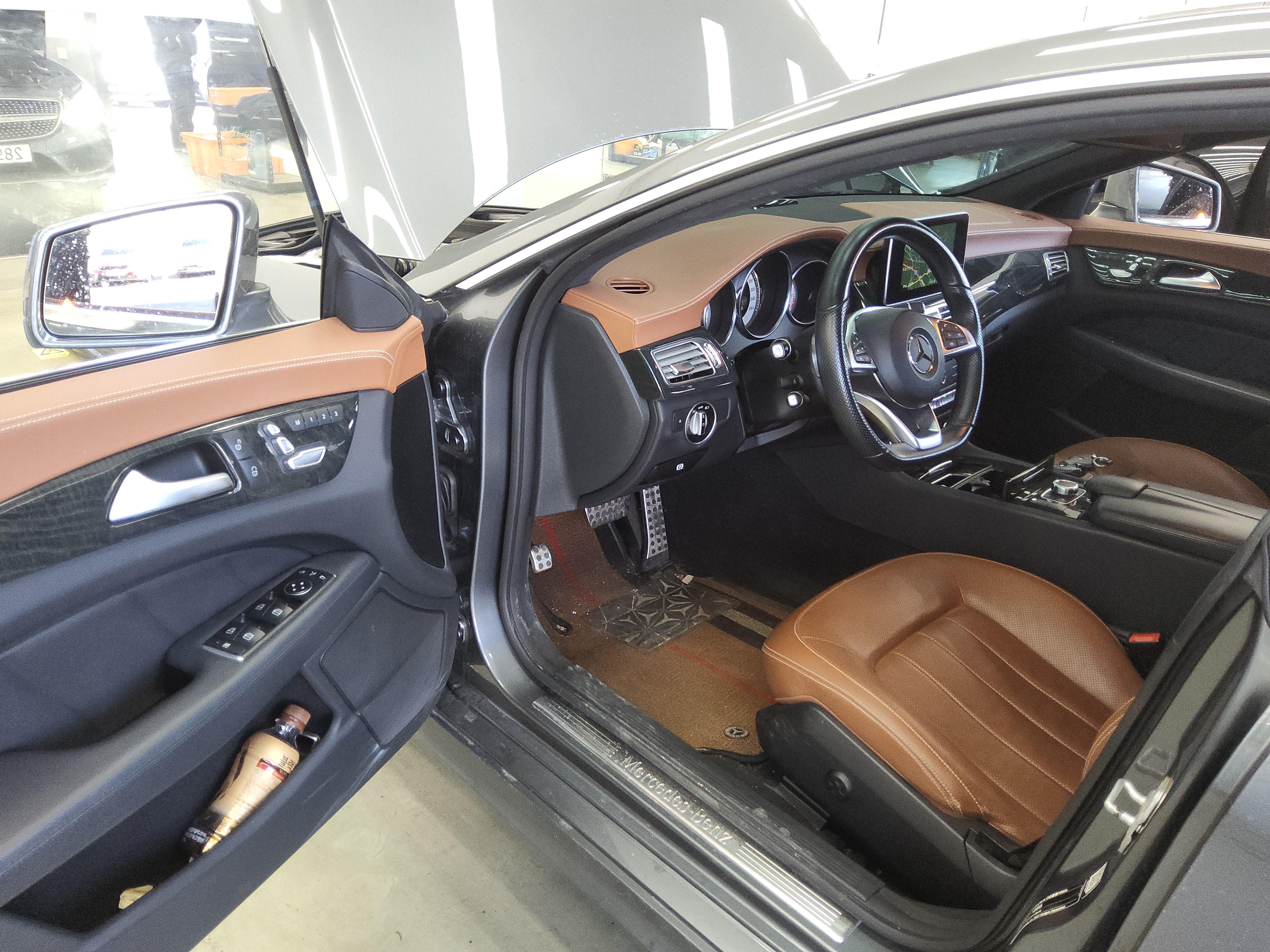 مرسيدس بنز CLS - 10
