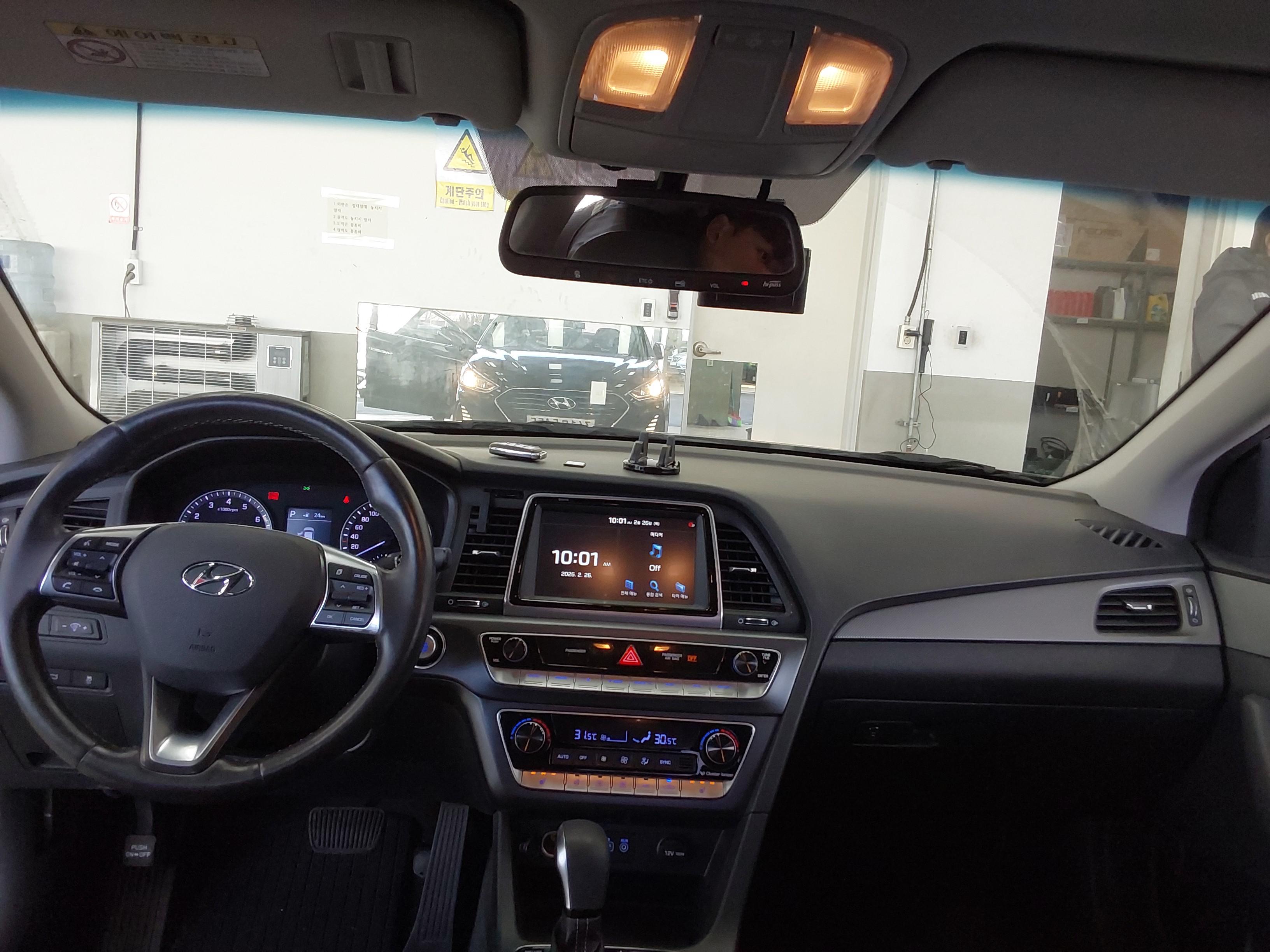 Hyundai Sonata 2018 - Image 10