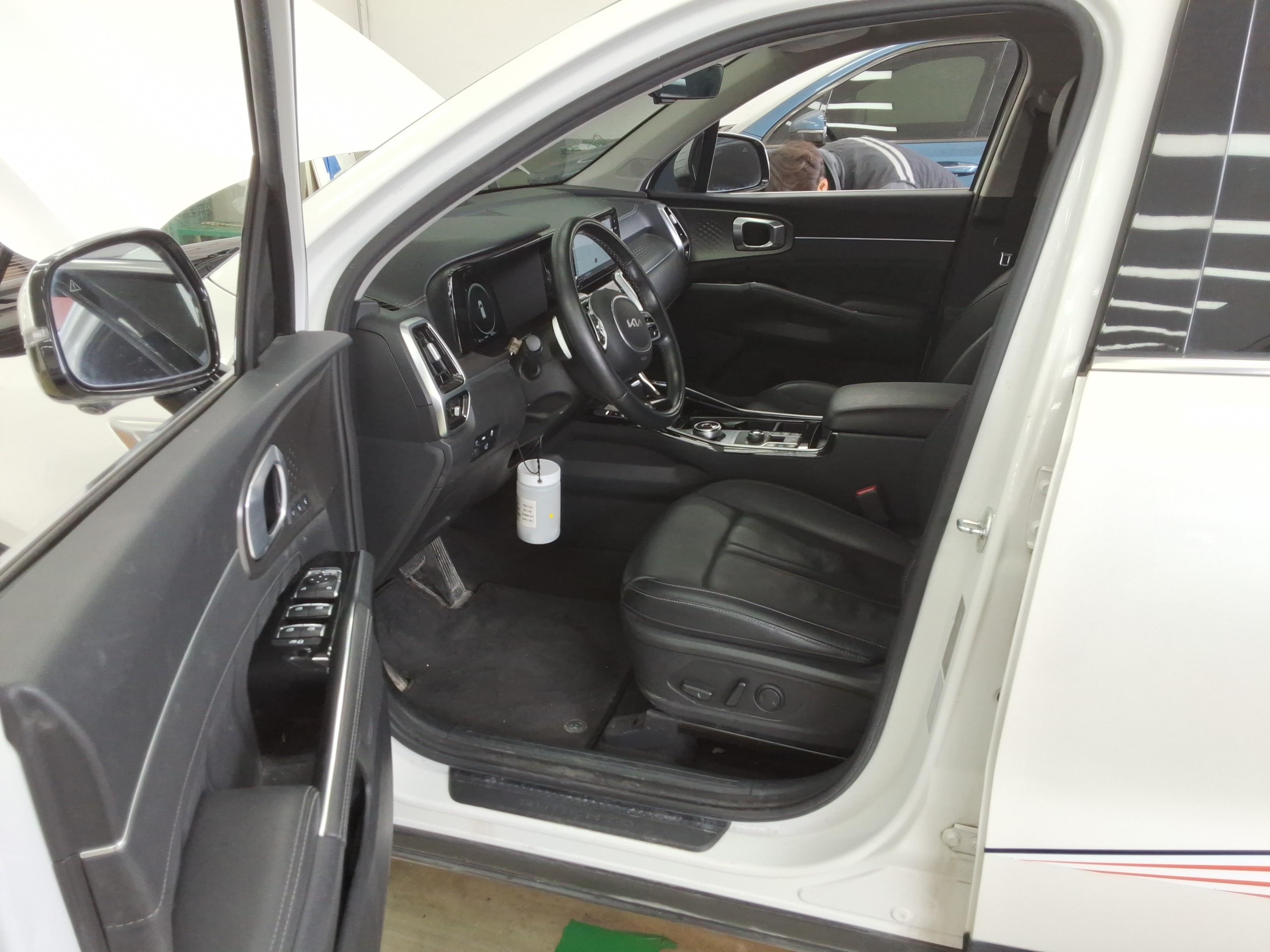 كيا سورينتو 2022 - صورة 9