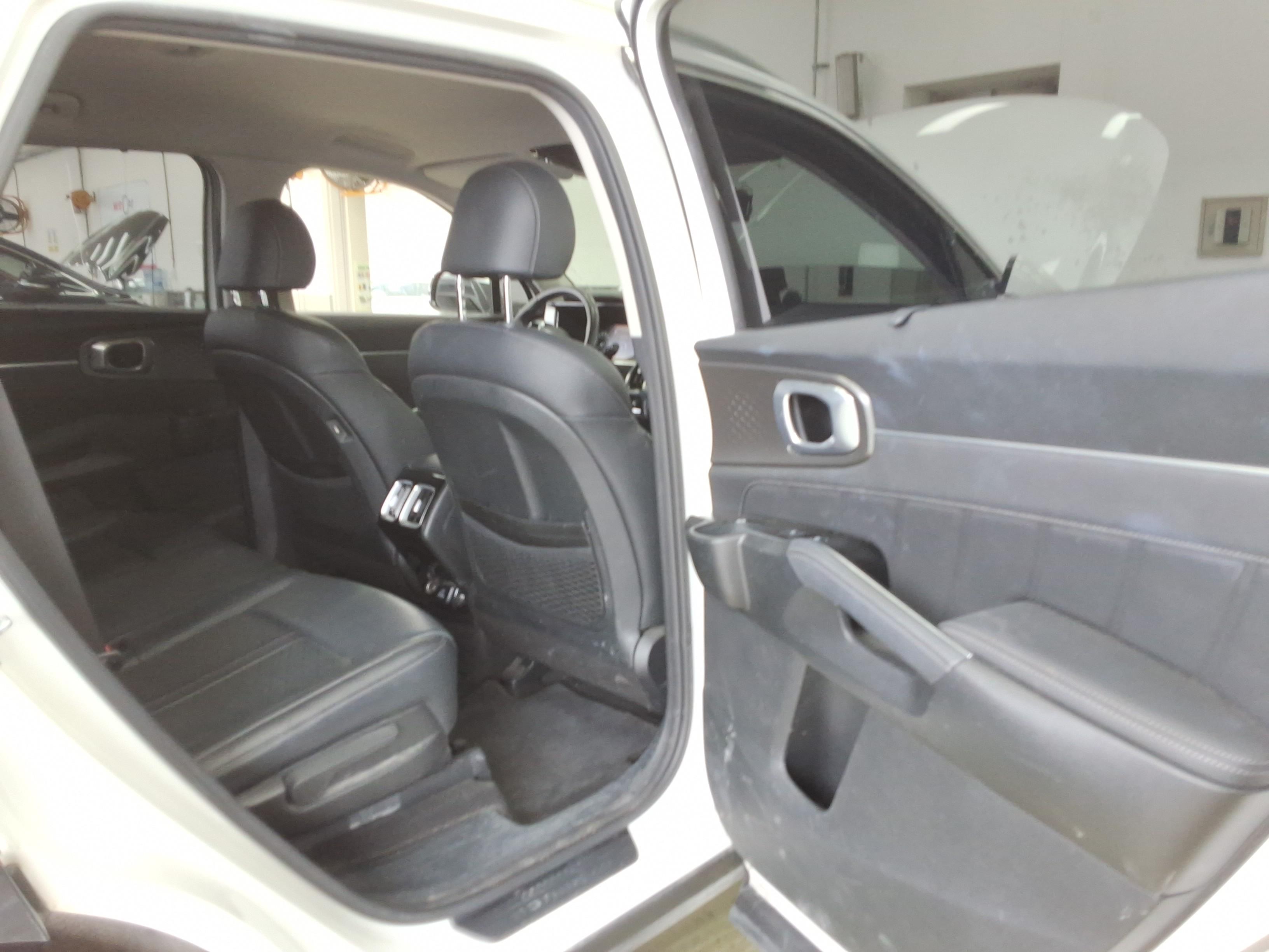 كيا سورينتو 2022 - صورة 11