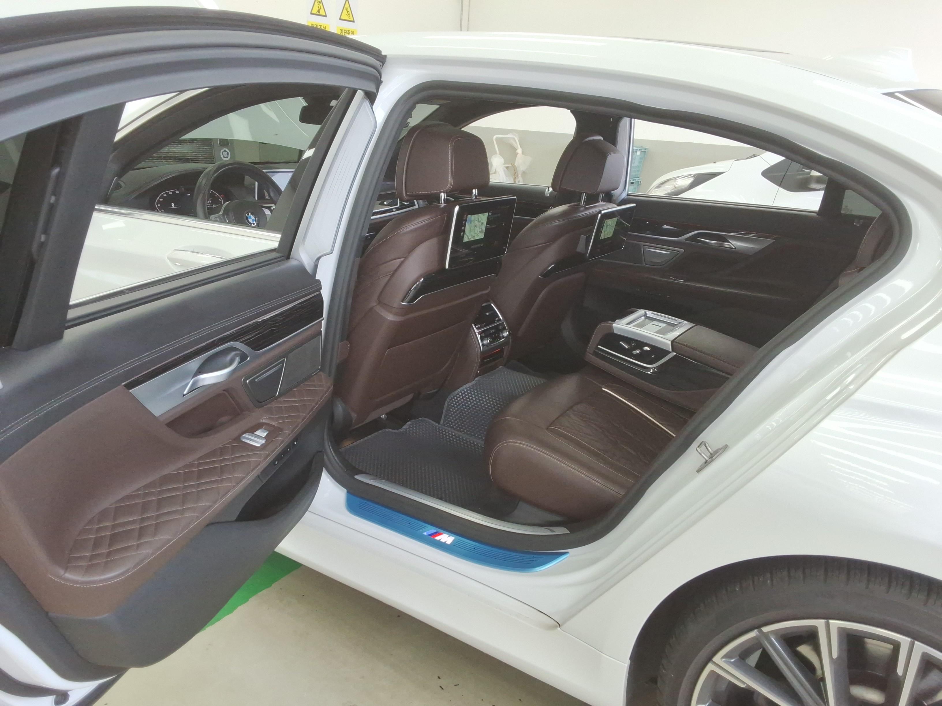 بي إم دبليو الفئة 7 2021 - صورة 10