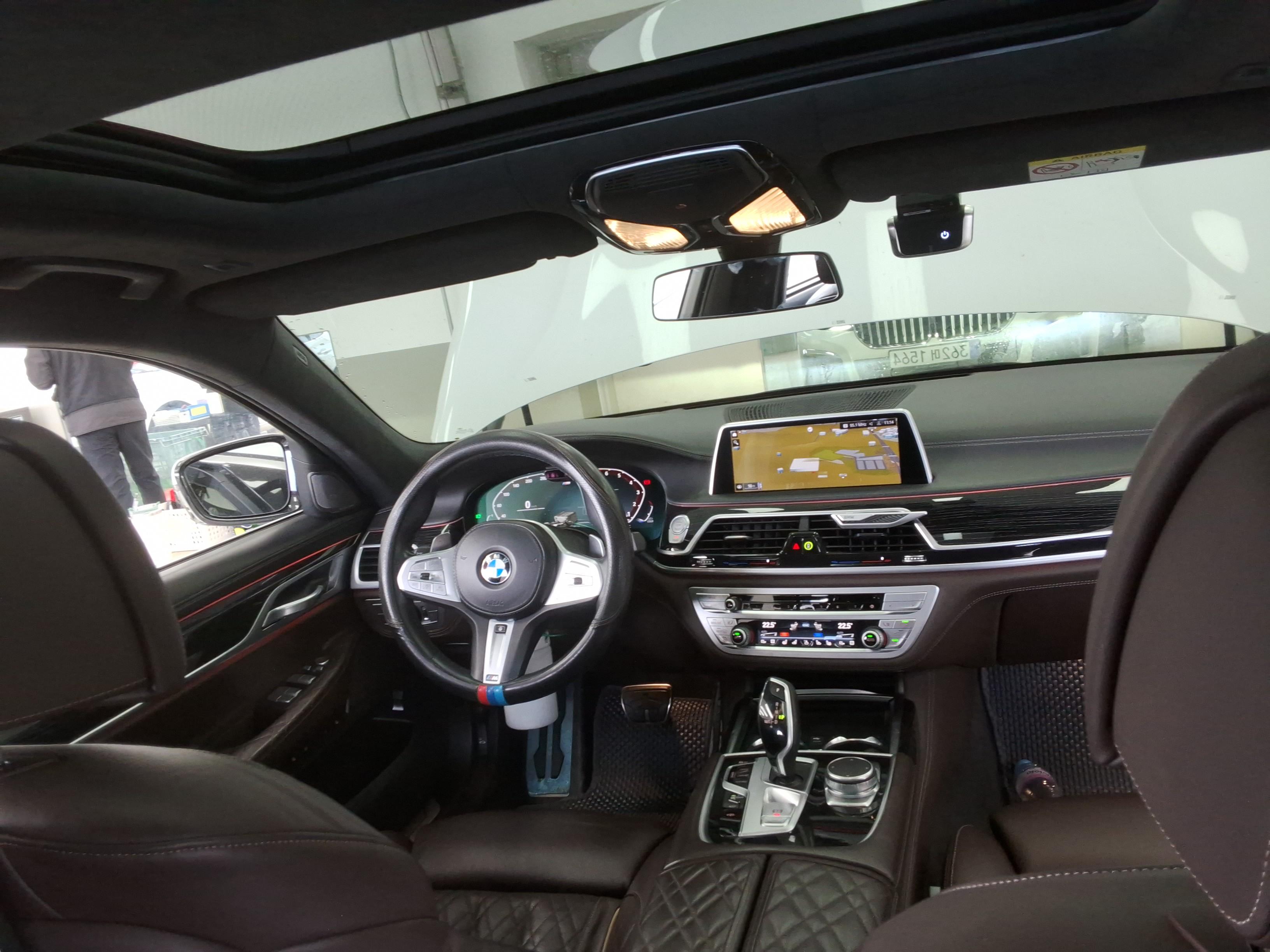 بي إم دبليو الفئة 7 2021 - صورة 13