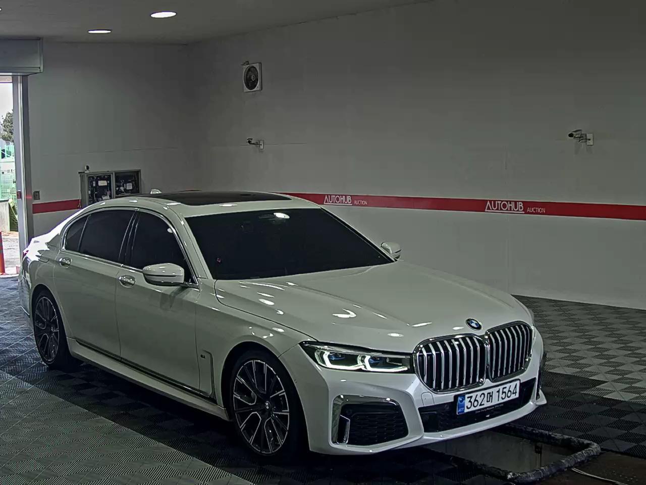 بي إم دبليو الفئة 7 2021 - صورة 2