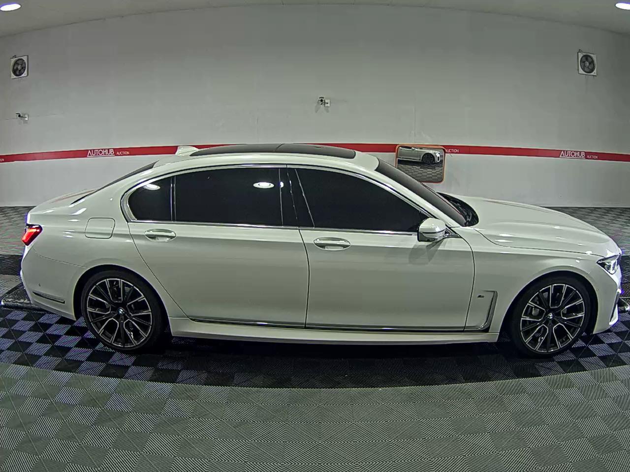 بي إم دبليو الفئة 7 2021 - صورة 3