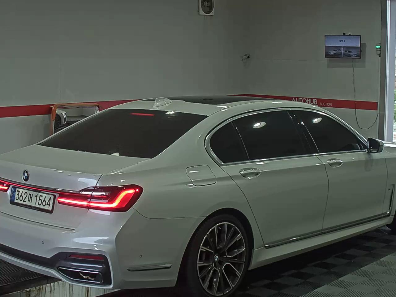 بي إم دبليو الفئة 7 2021 - صورة 4