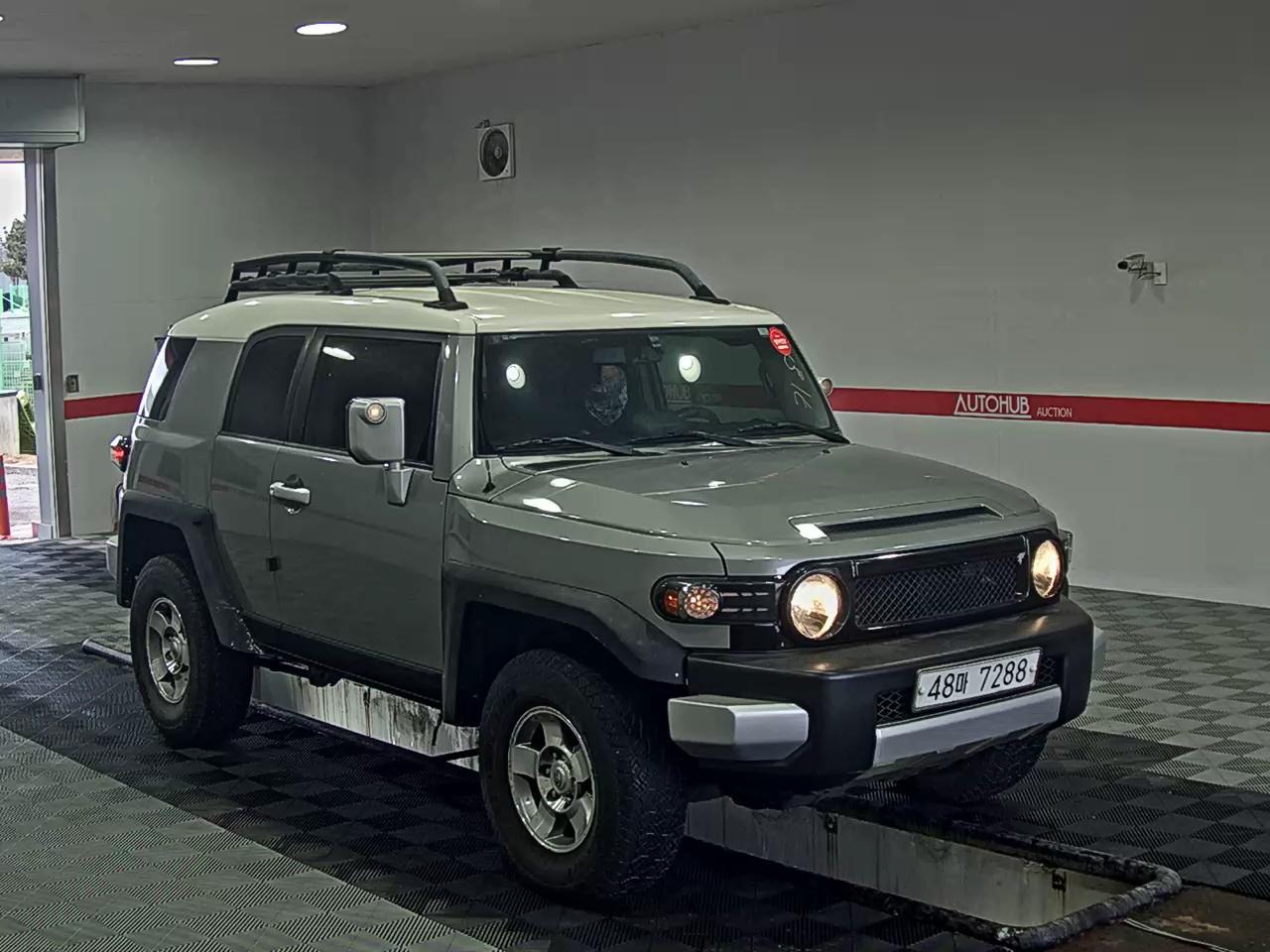 TOYOTA FJ - 2