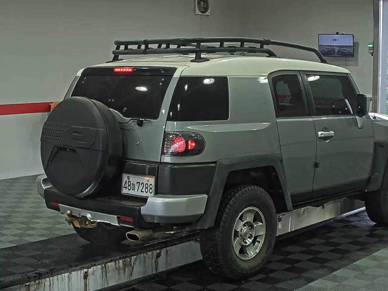 TOYOTA FJ - 4