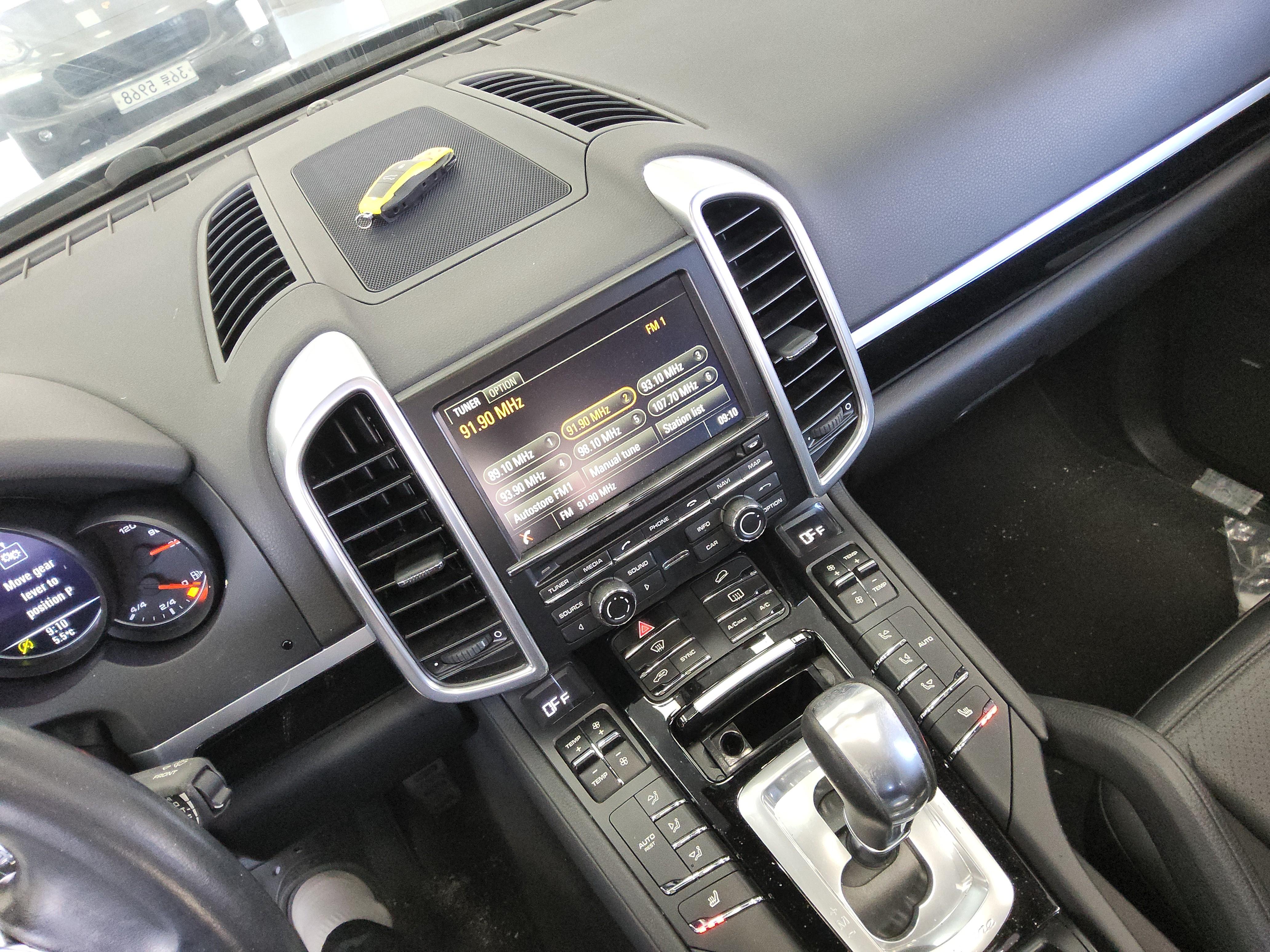 PORSCHE 카이엔 2016 - 이미지 17