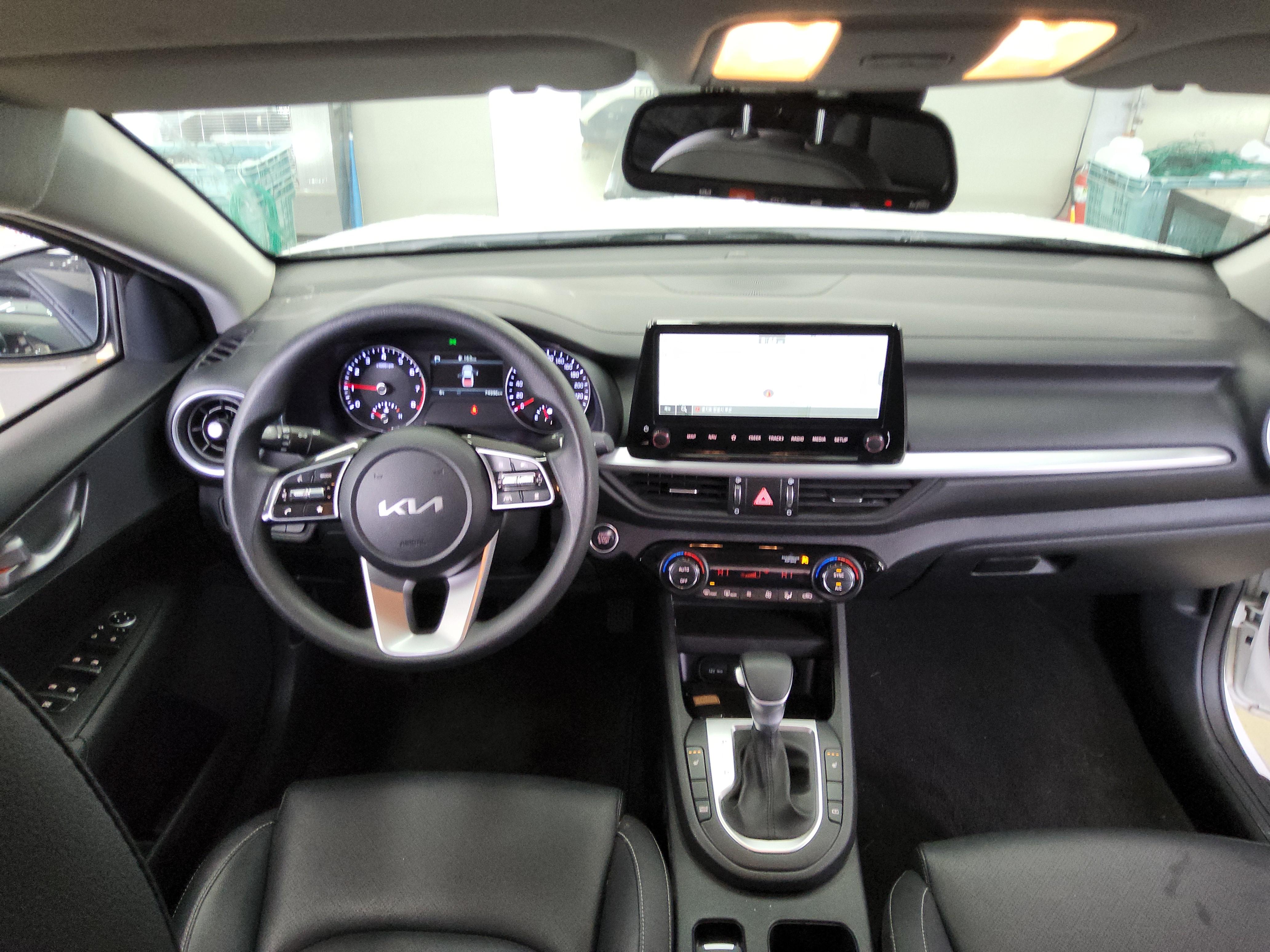 Kia K3 2022 - Image 10