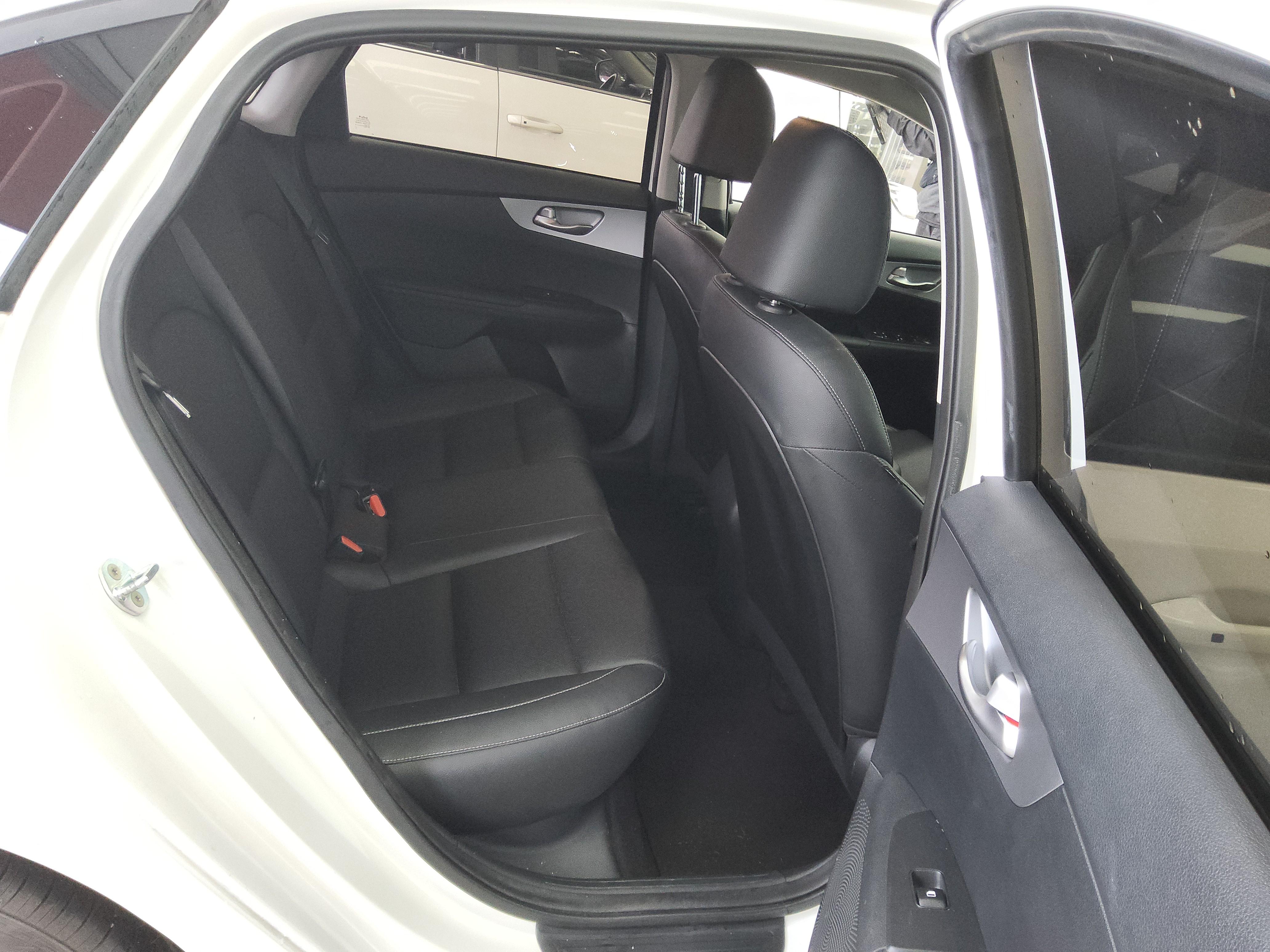 Kia K3 2022 - Image 13
