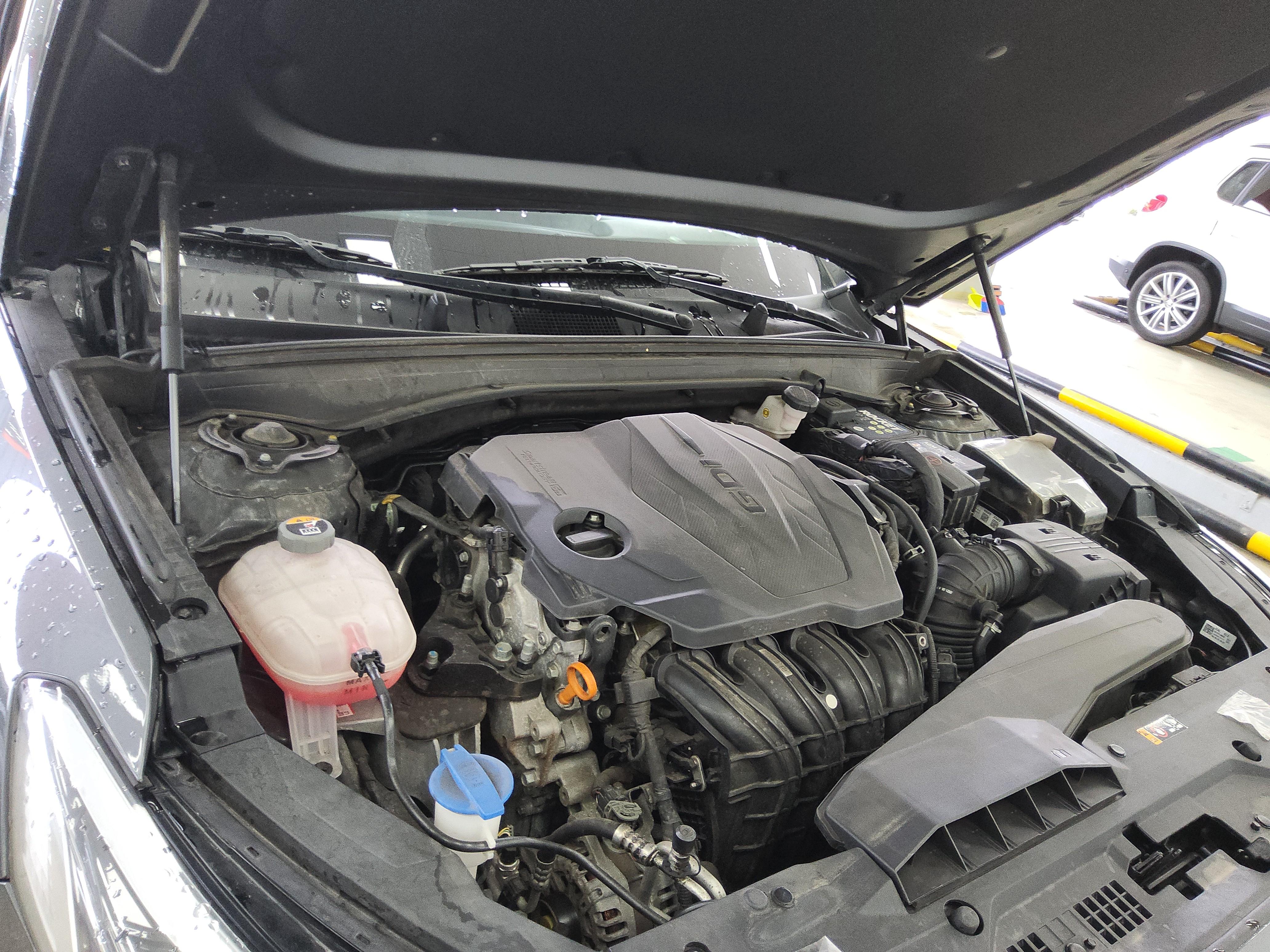 كيا K8 2022 - صورة 17