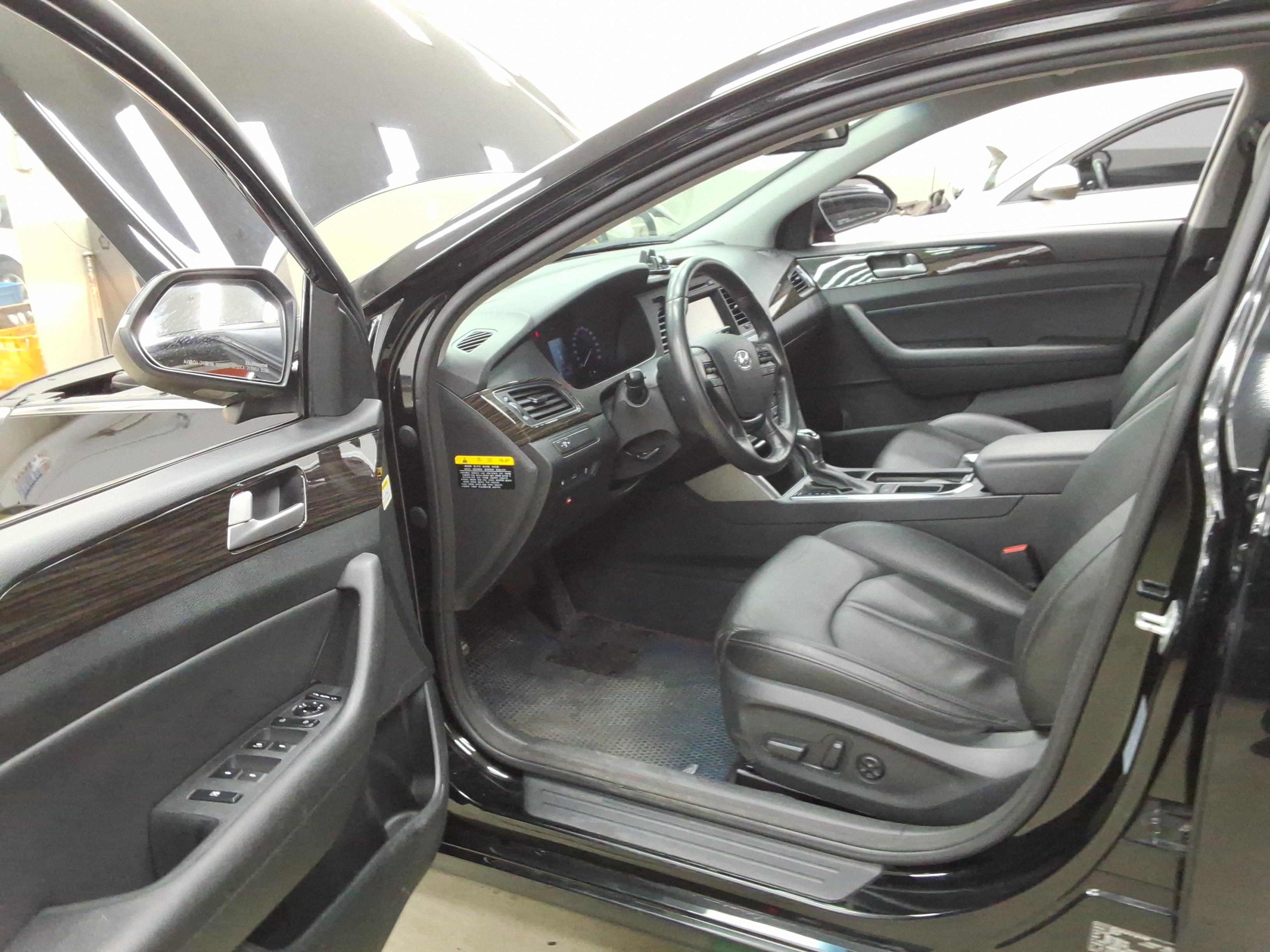 Hyundai Sonata 2015 - Image 9