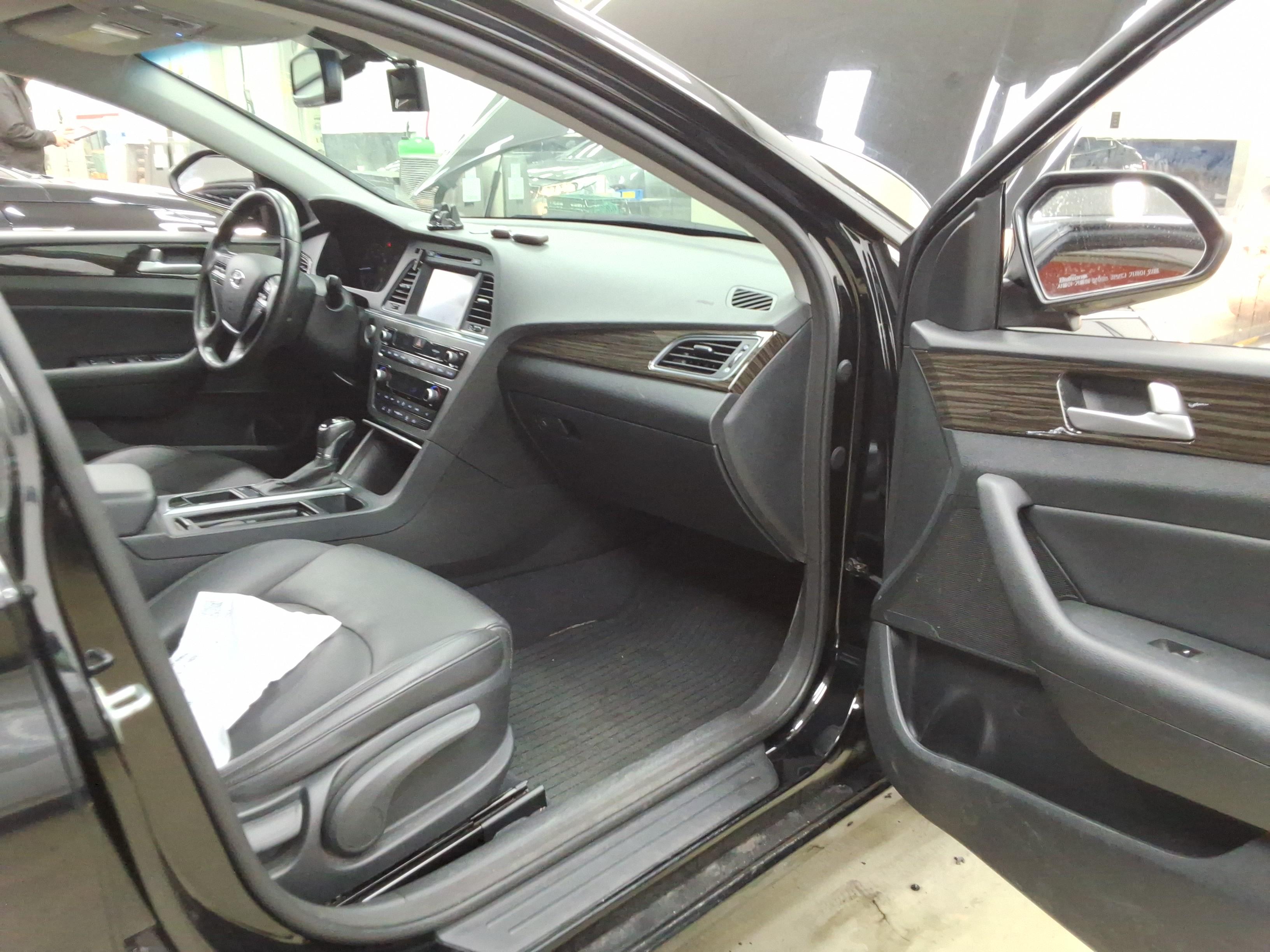 Hyundai Sonata 2015 - Image 12