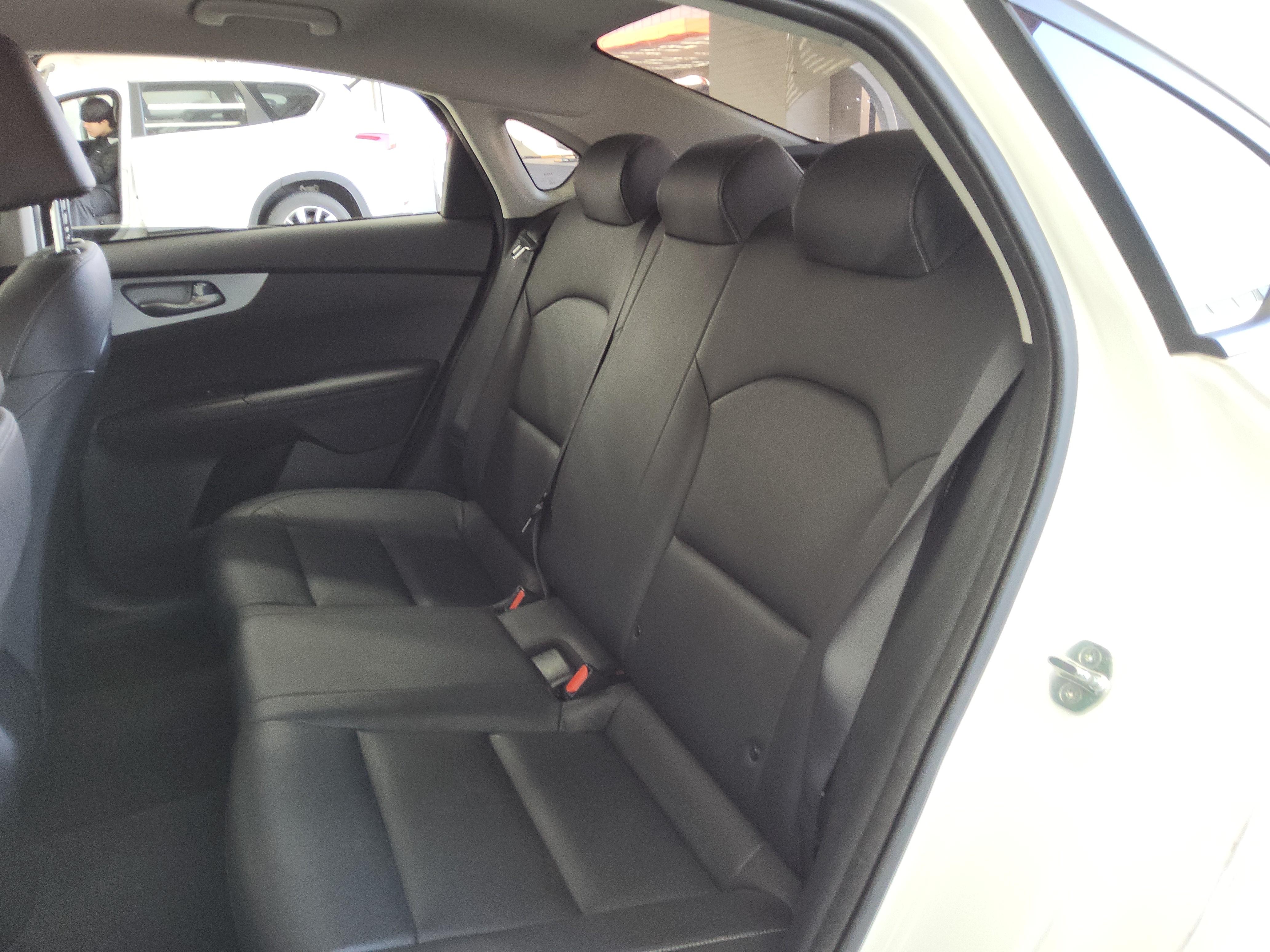 كيا K3 2022 - صورة 12