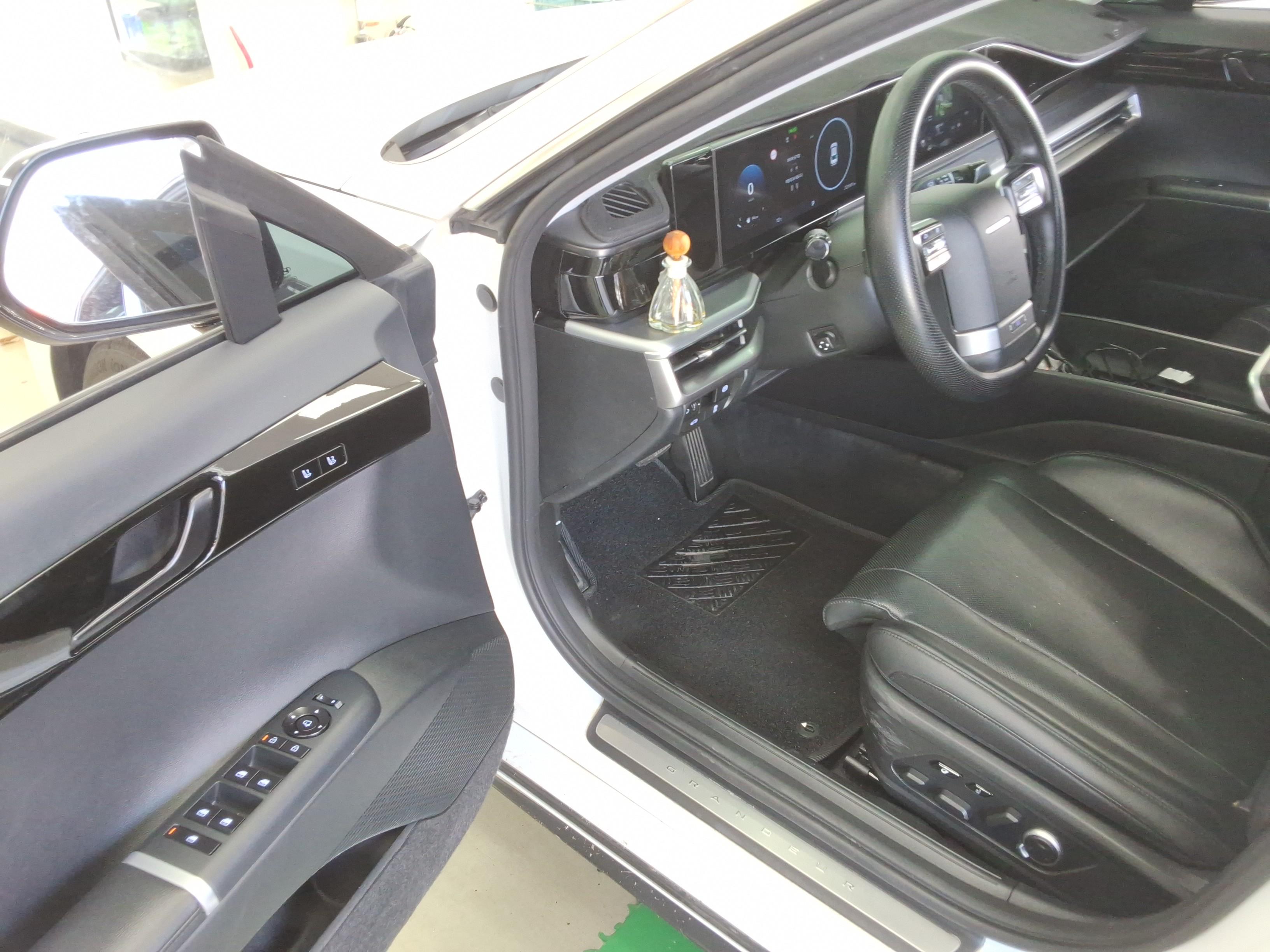 هيونداي جرانجر 2023 - صورة 10