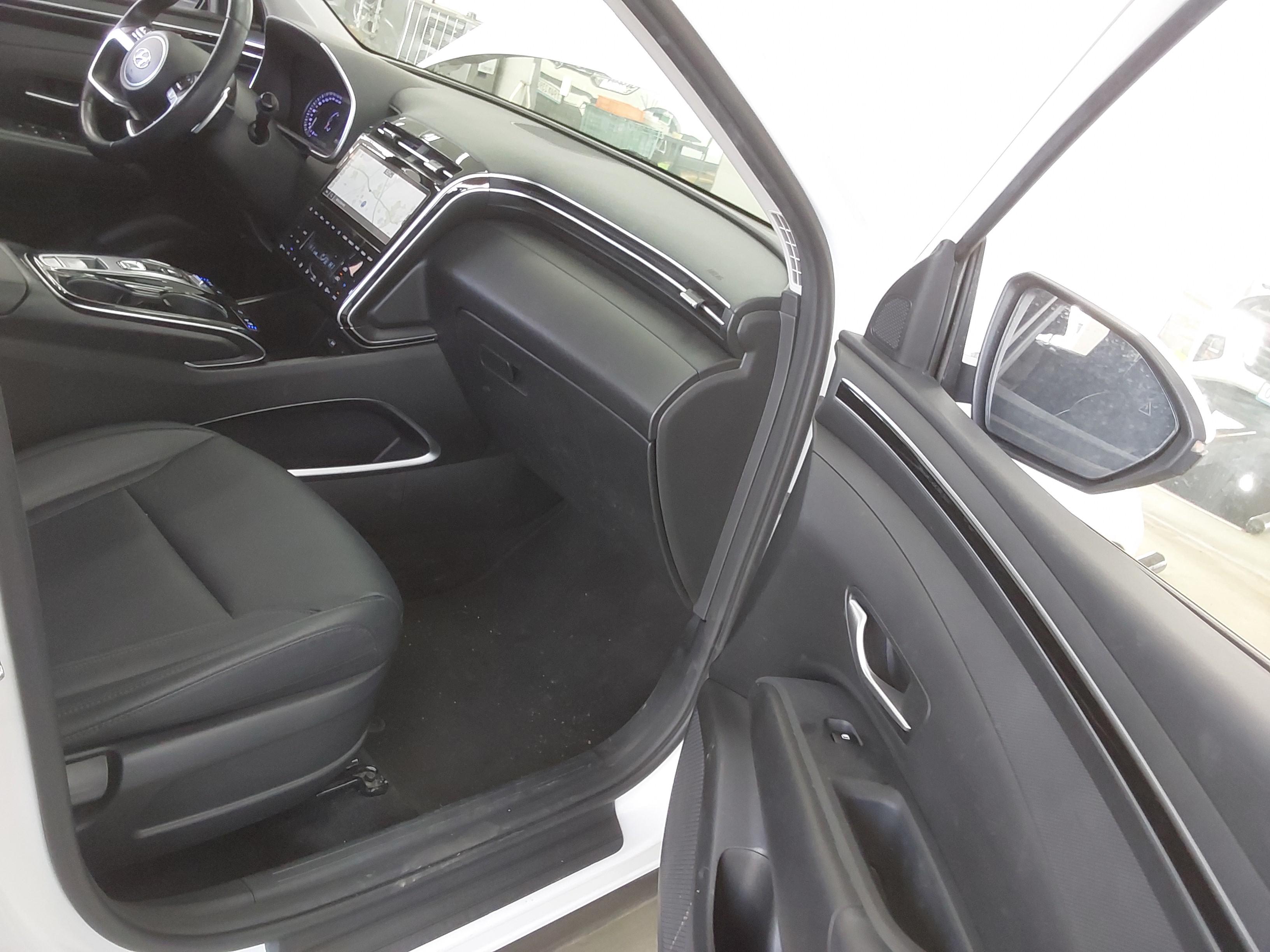 Hyundai Tucson - 16