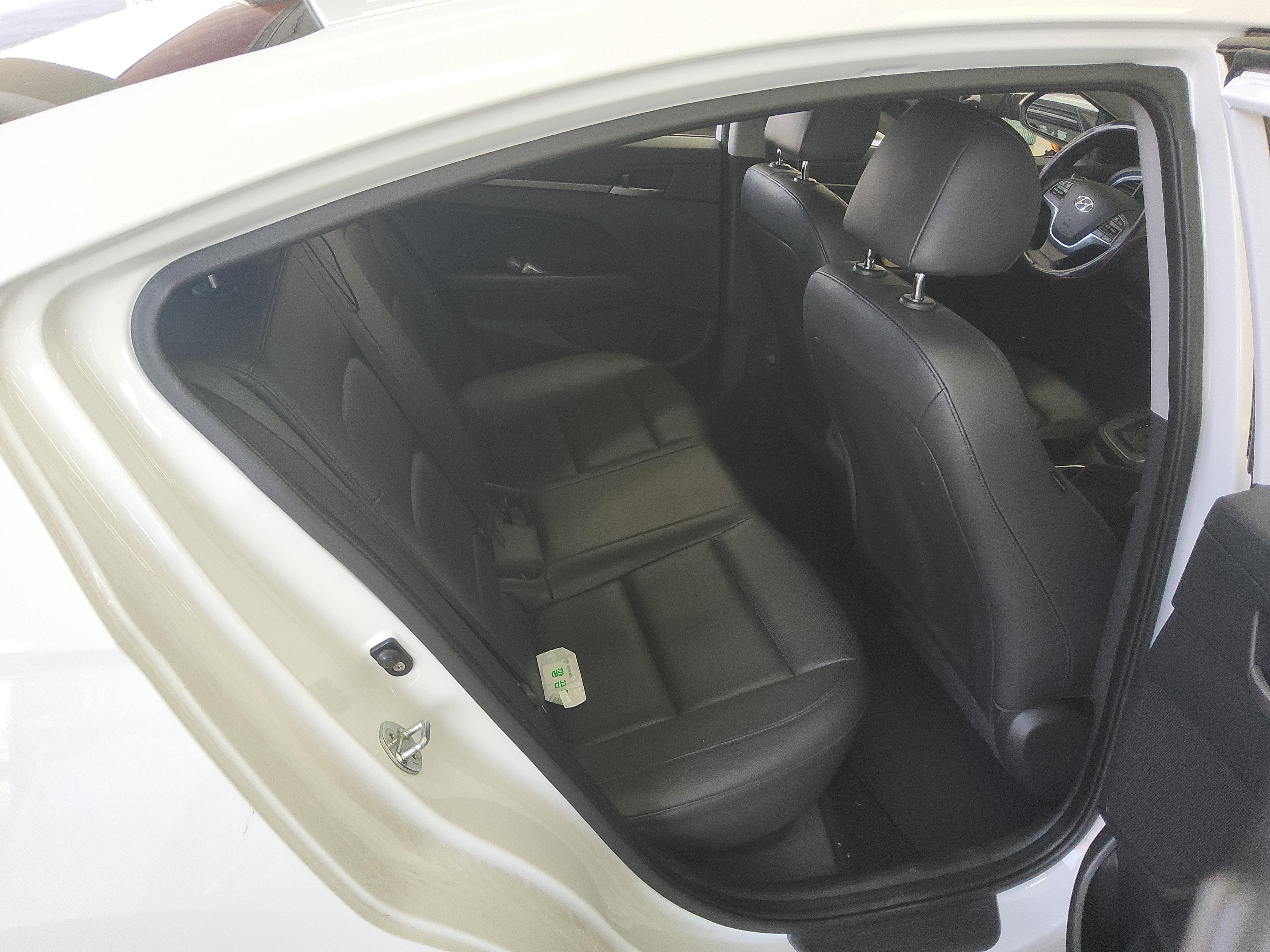 Hyundai Elantra 2017 - Image 12