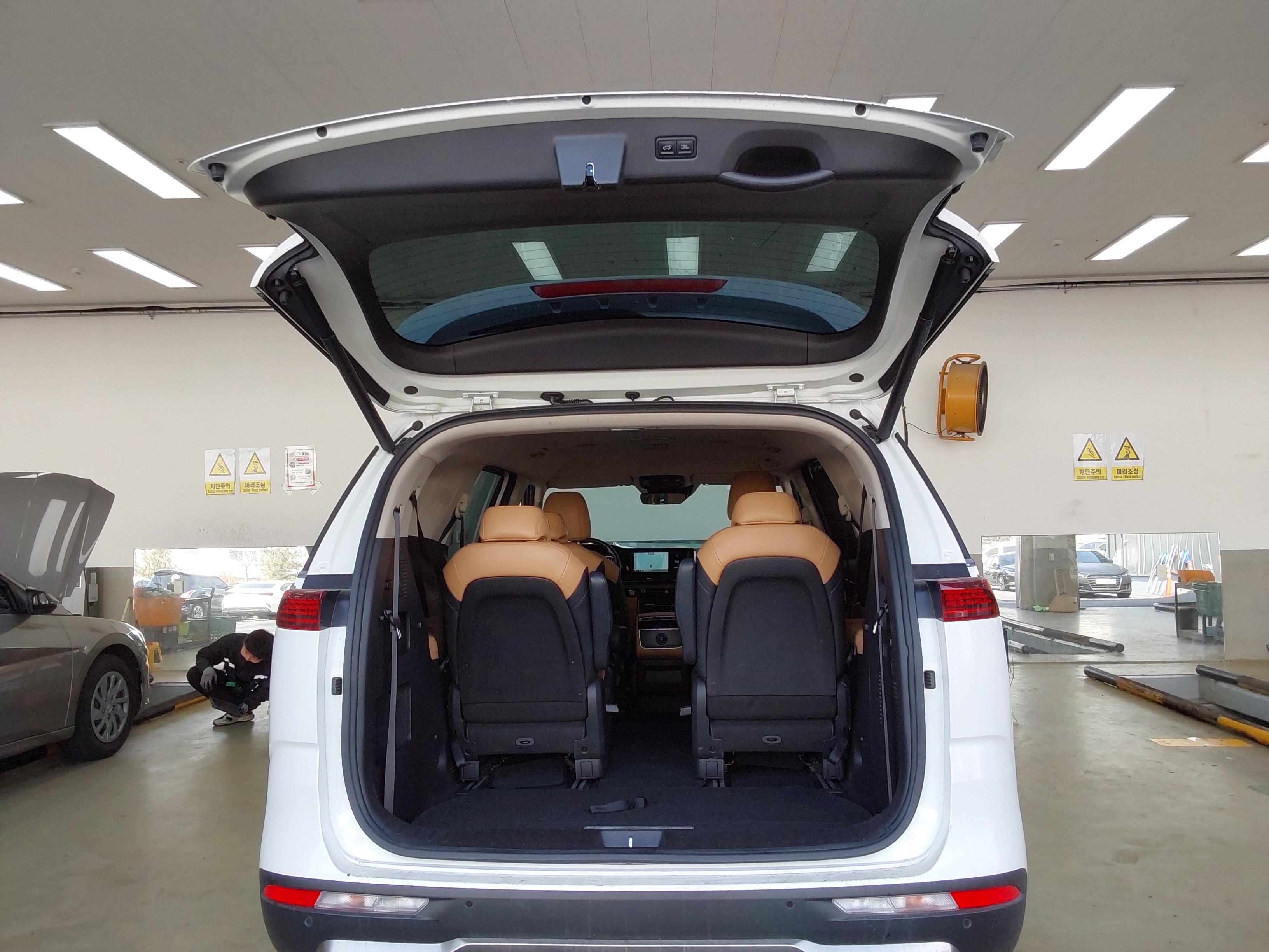 كيا كارنيفال 2023 - صورة 14