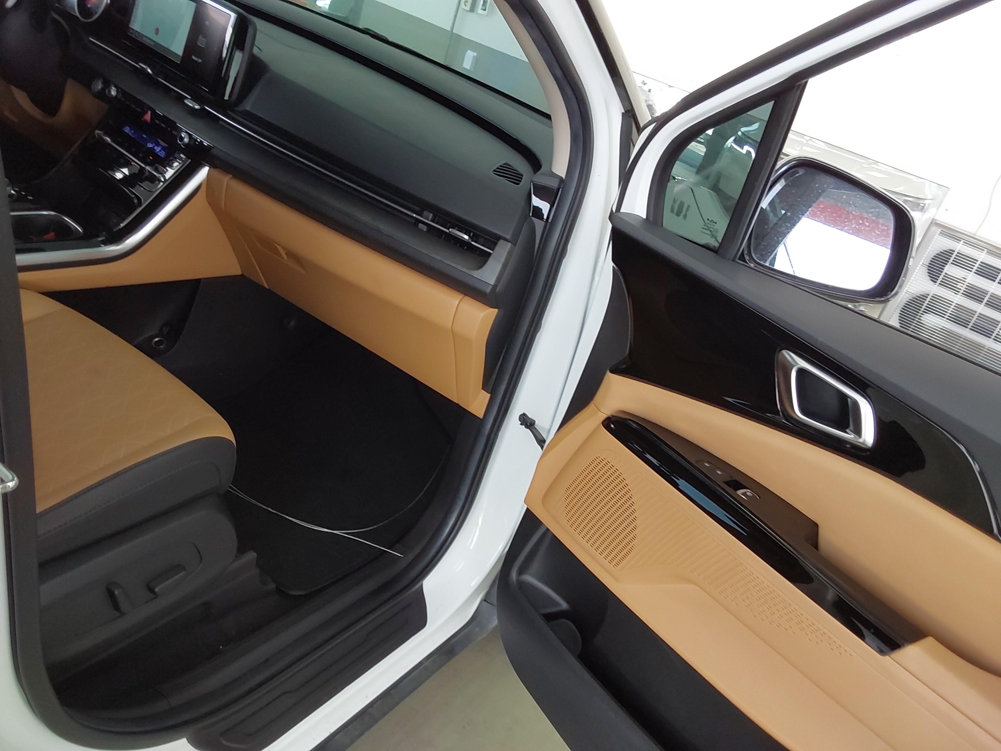 كيا كارنيفال 2023 - صورة 16